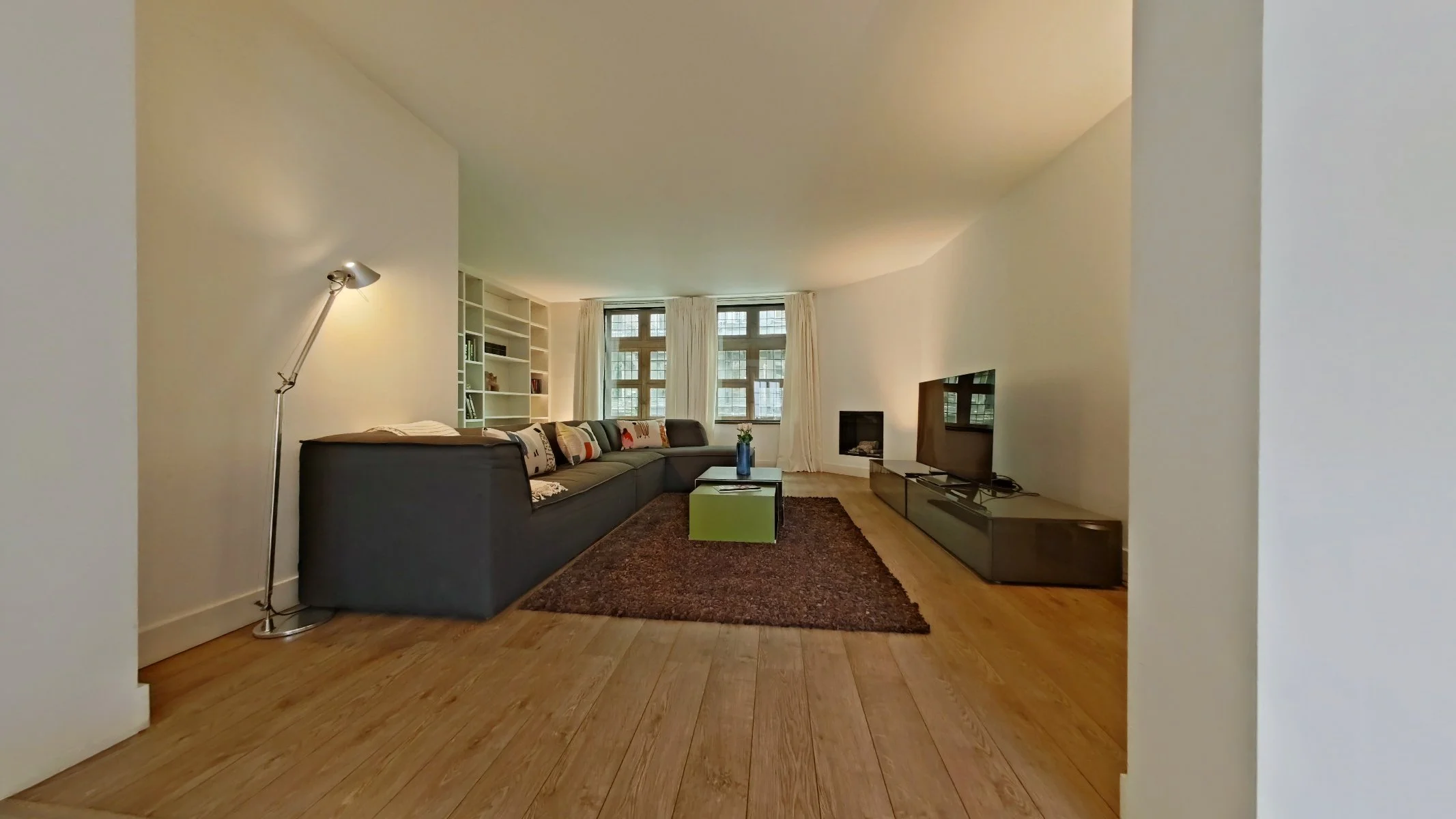 Living Room (6).jpg