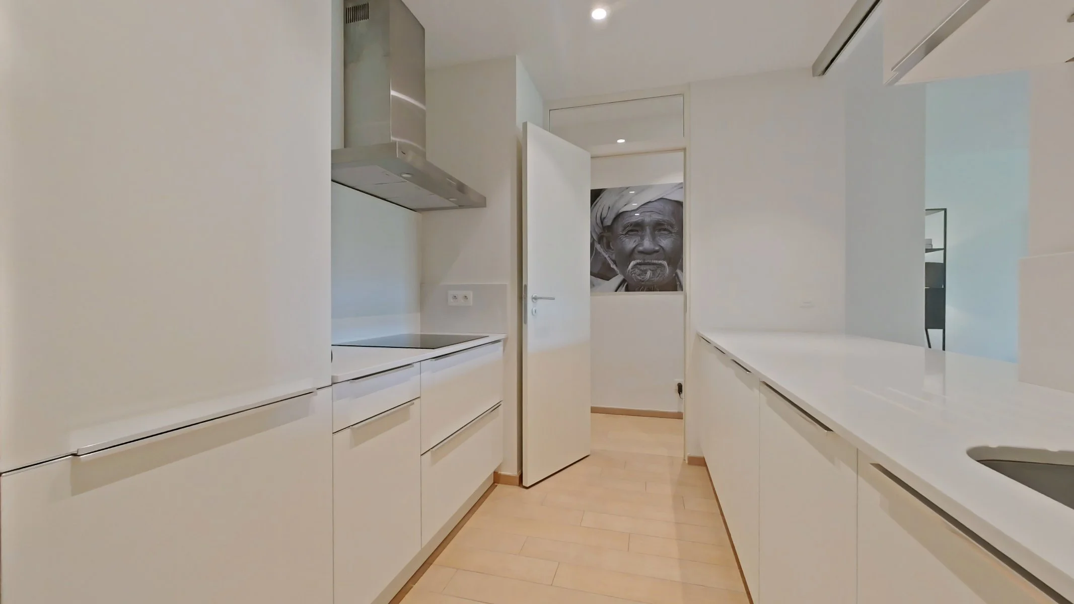 Kitchen (1).jpg