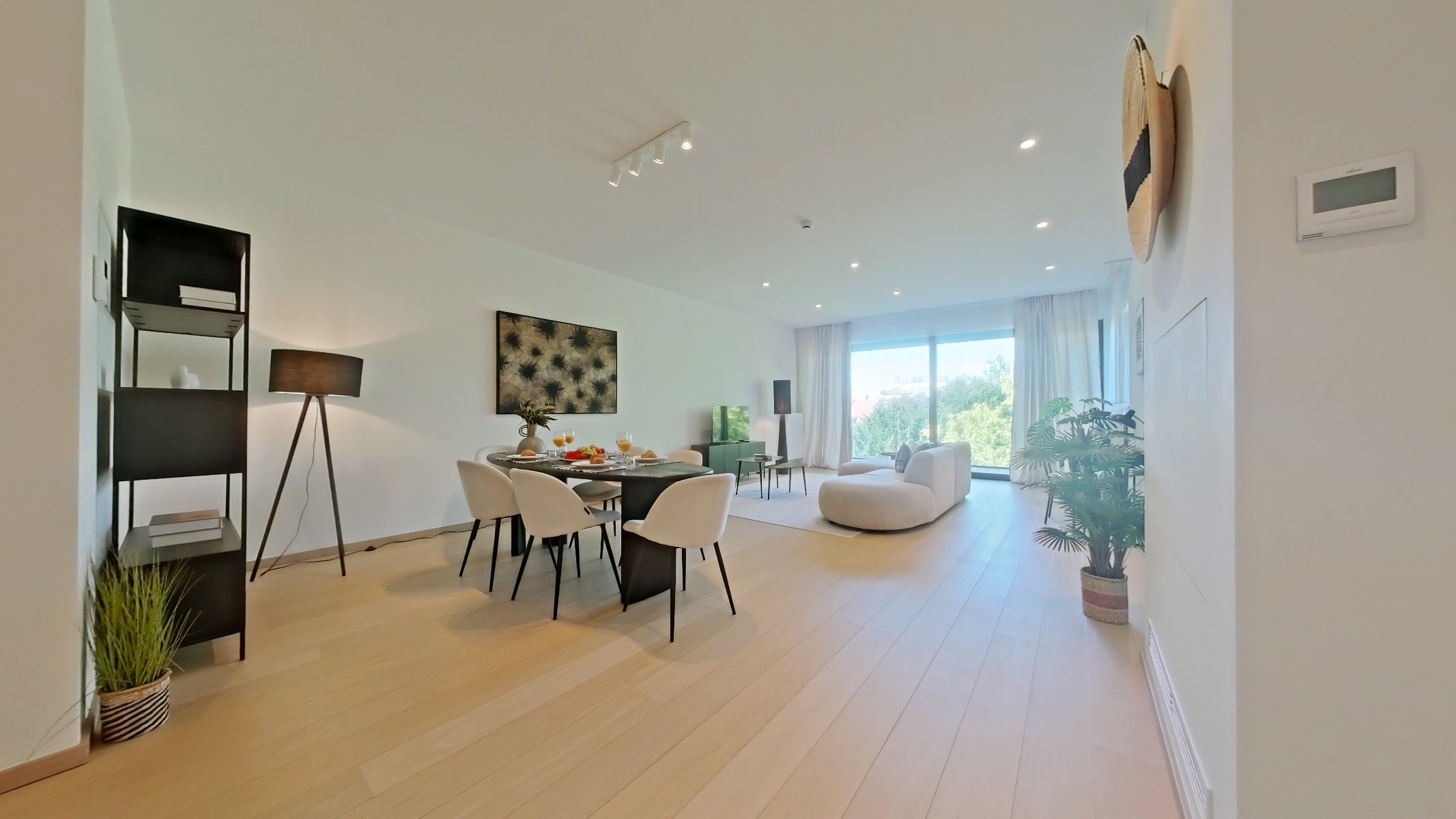 Living Room (2).jpg