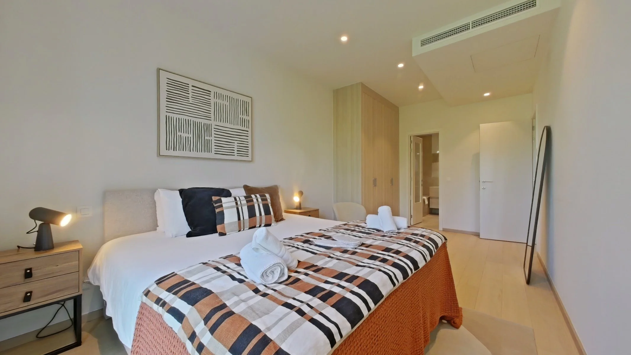 Suite 2 (1).jpg