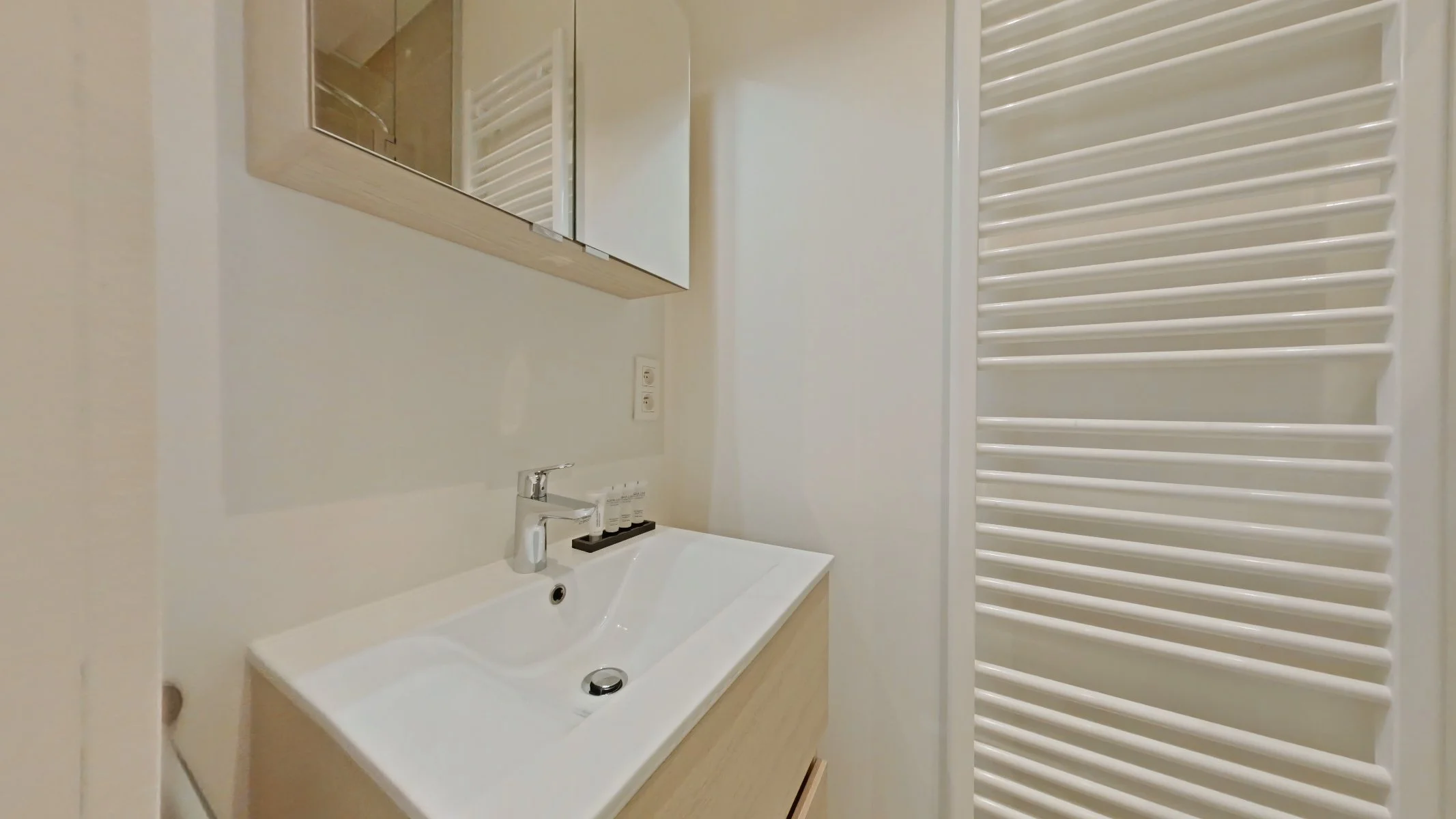 Bathroom Suite.jpg