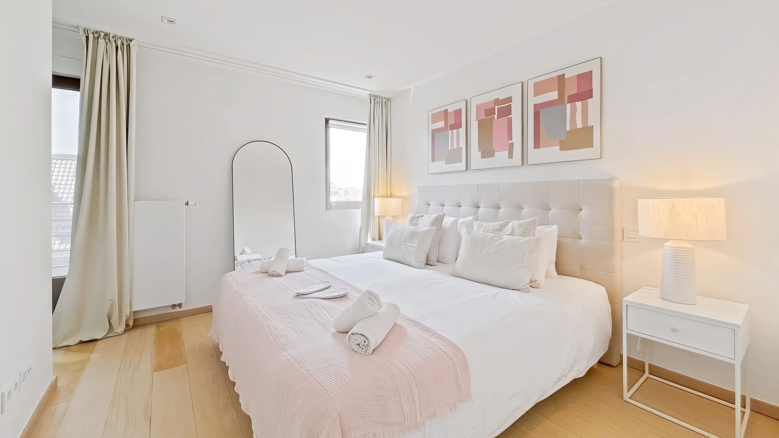 Bedroom 1 (3)_edit.jpg