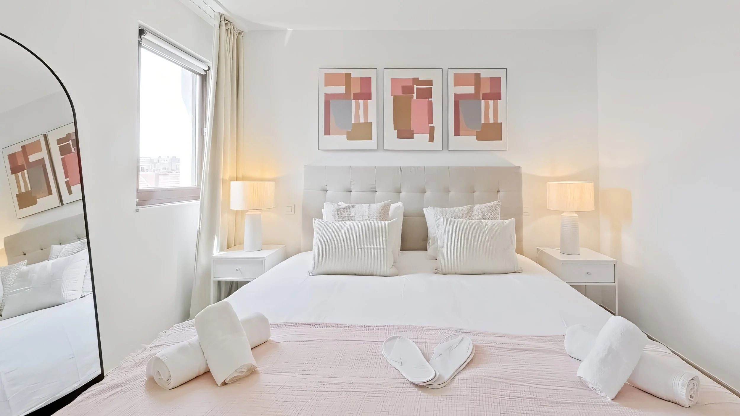 Bedroom 1 (6)_edit.jpg