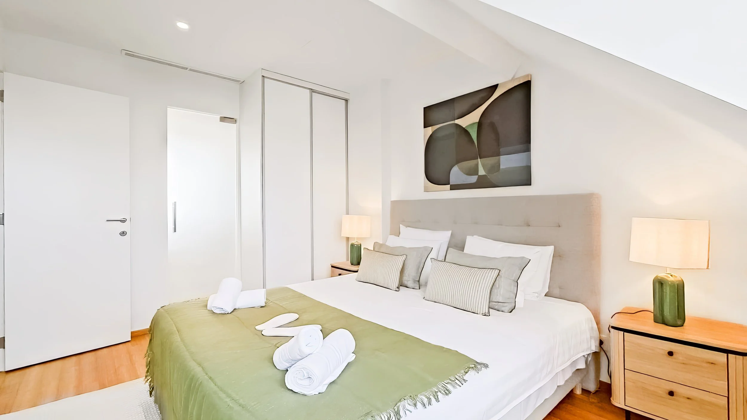 Bedroom2 (1)_edit.jpg