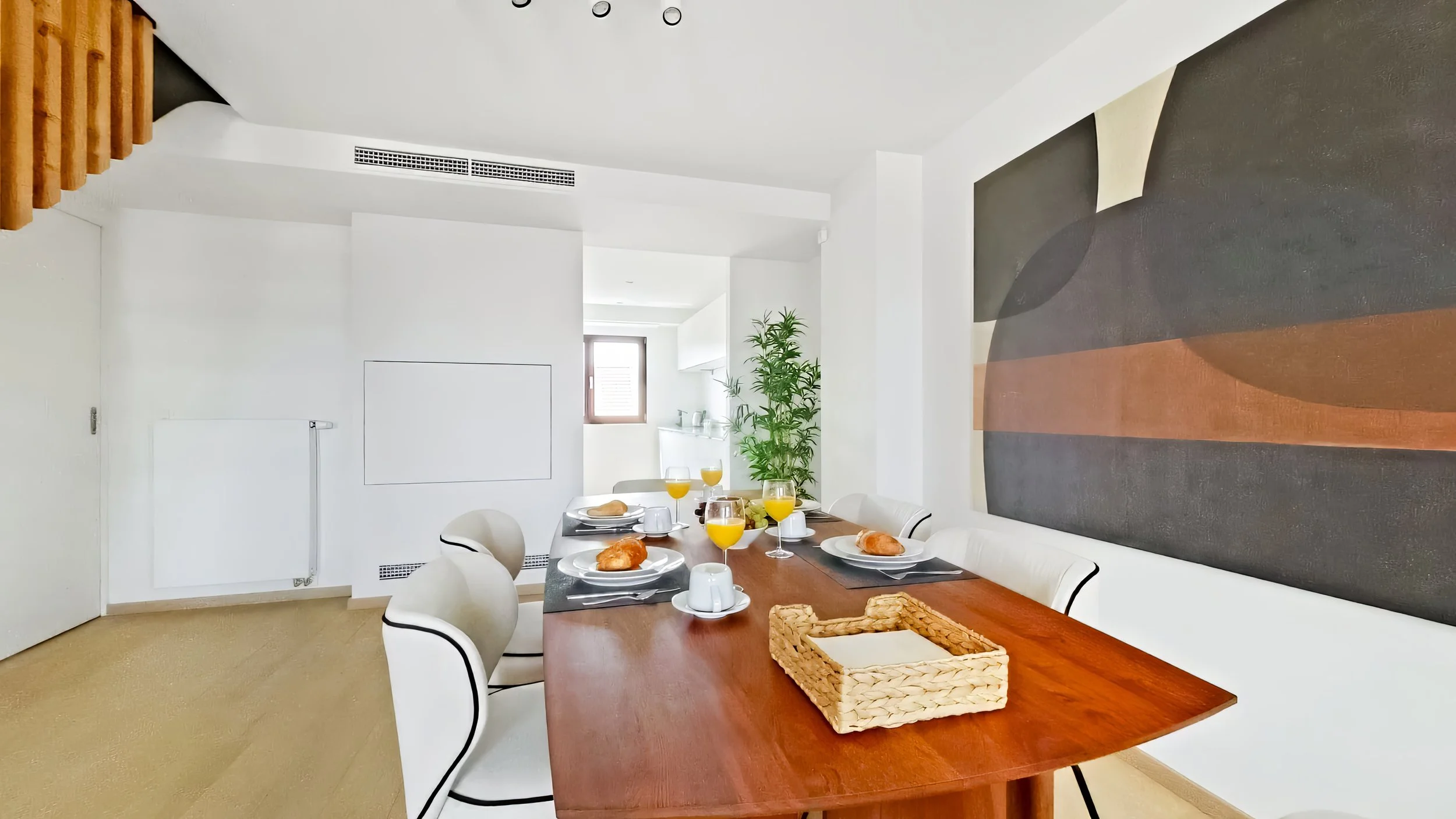 Living Room (3)_edit.jpg