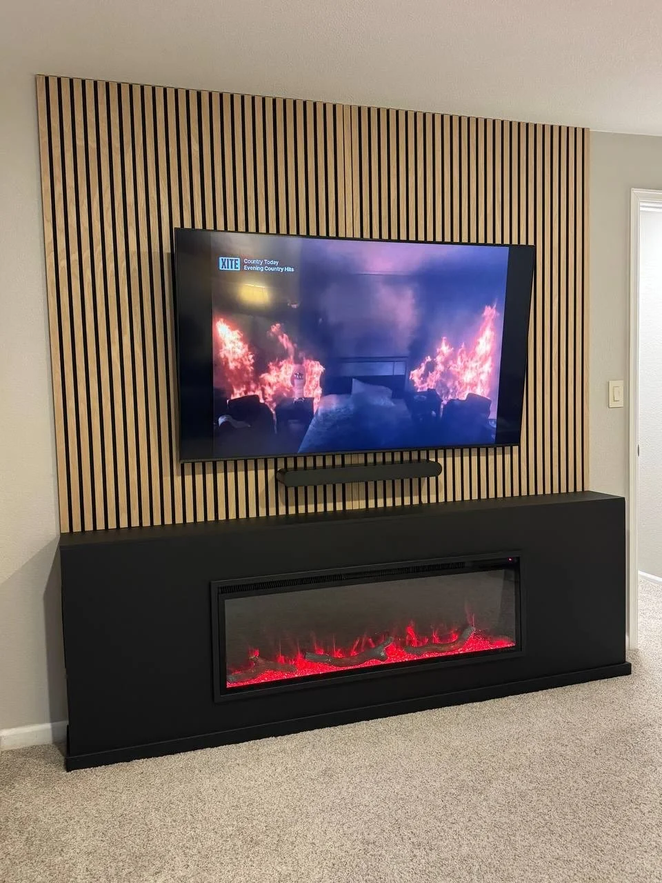 Tampa &ndash; Fireplace Integrated Media Wall with Wood Slat Panel | tvmediawall.com