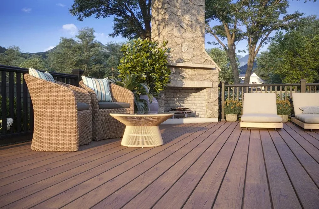 lin-cgi-0002-ht-decking-bk-rail-mountains-beauty-HT011212TLS01_Article-Image-Main.jpg