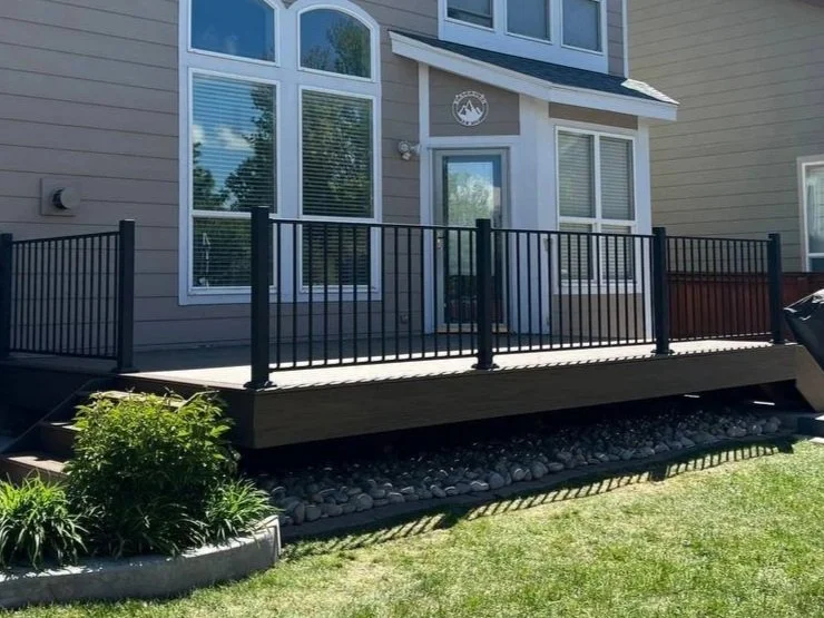 Composite Deck with Steps and Metal Railing – Littleton, CO