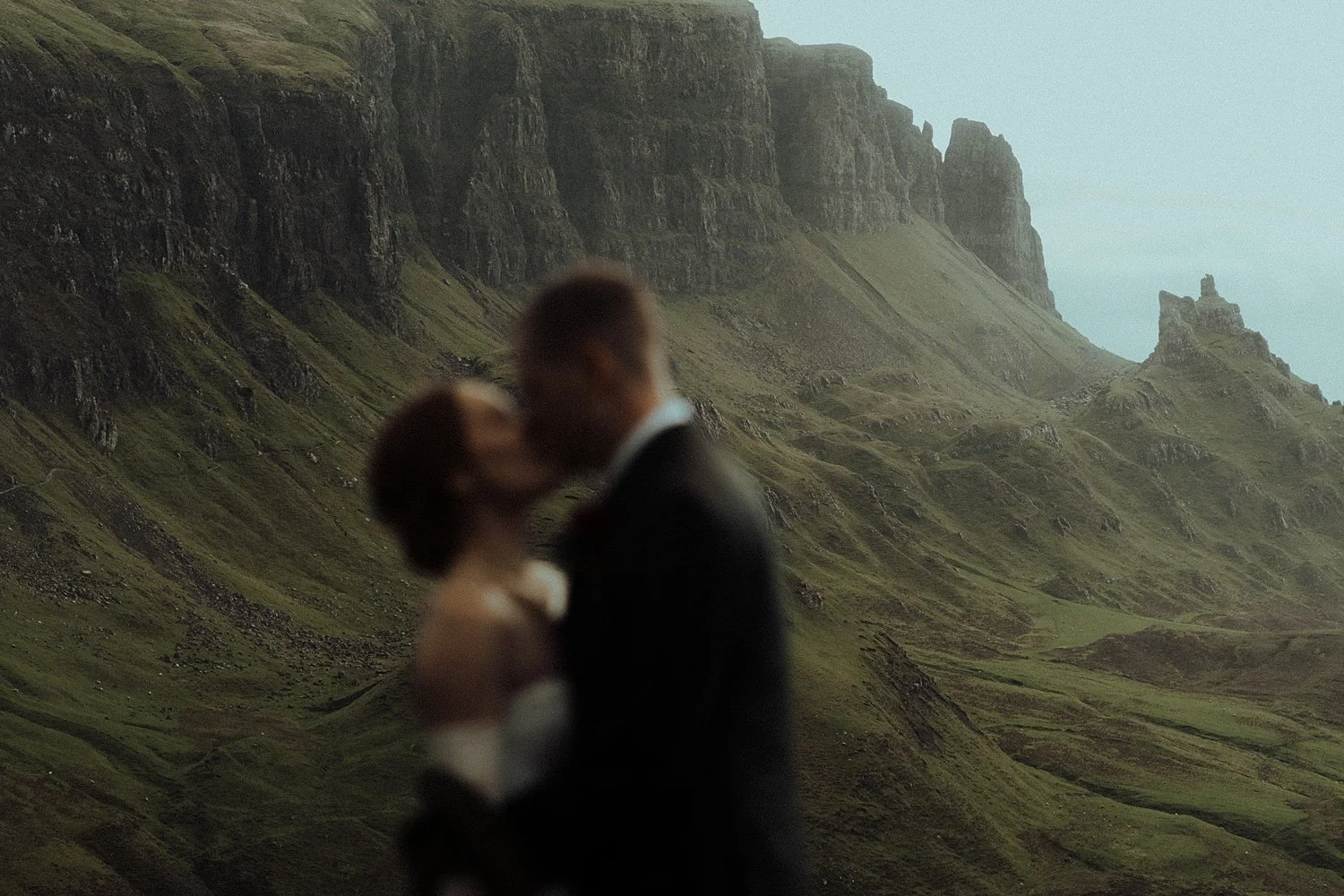 intimate-isle-of-skye-elopement-at-brothers-point_0019.jpg