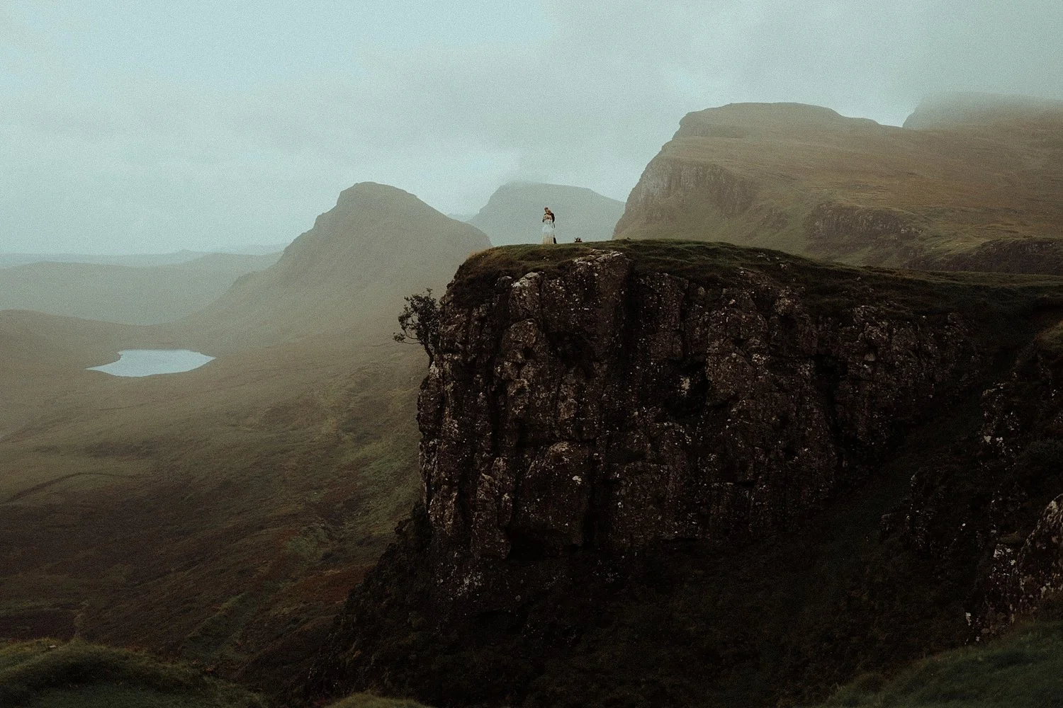 isle of skye elopement photography quiraing bride and groom epic scenery