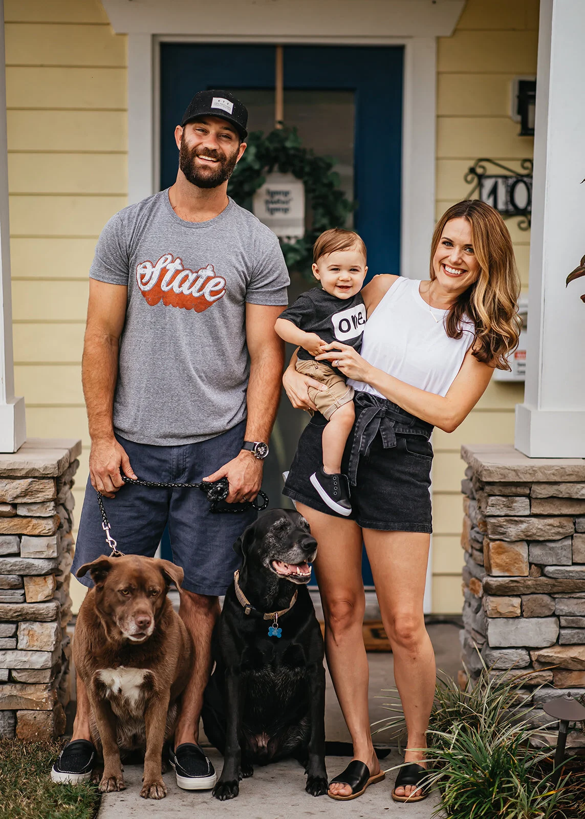 Tampa Photographer Front Porch Mini Session Photographer Gives back quarantine portraits