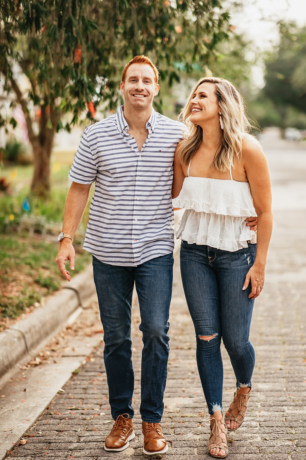 Tampa Photographer Front Porch Mini Session Photographer Gives back quarantine portraits