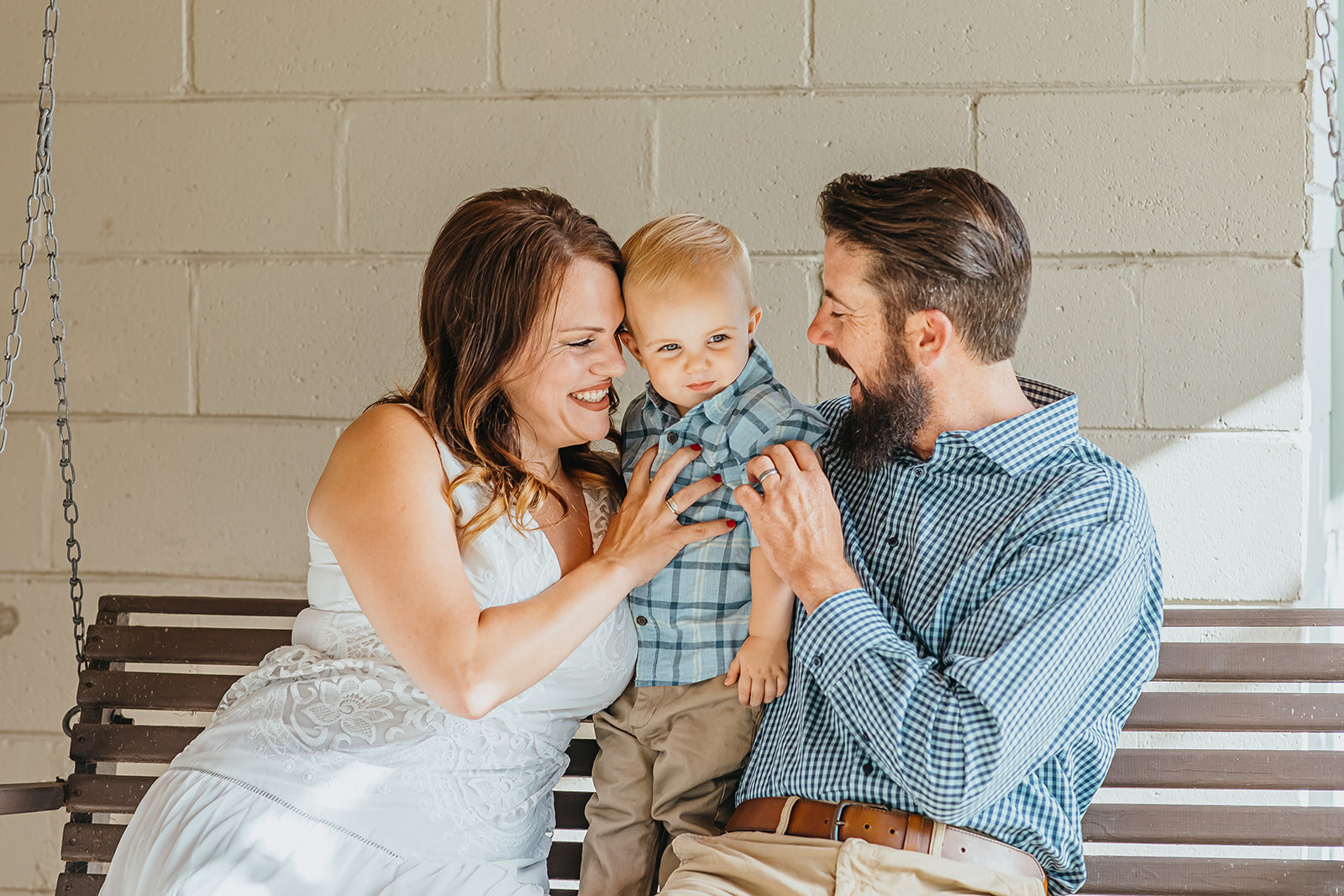 Tampa Photographer Front Porch Mini Session Photographer Gives back quarantine portraits
