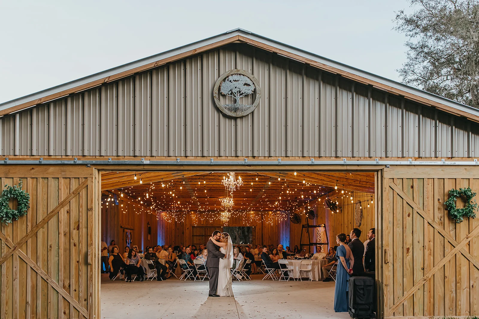 Wandering Oak Wedding Tampa Bay Wedding Photographer