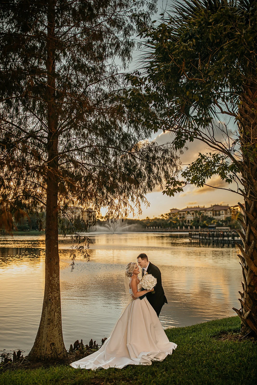 Orlando Wedding Photographer Rad Red Creative Wyndam Bonnet Creek Wedding