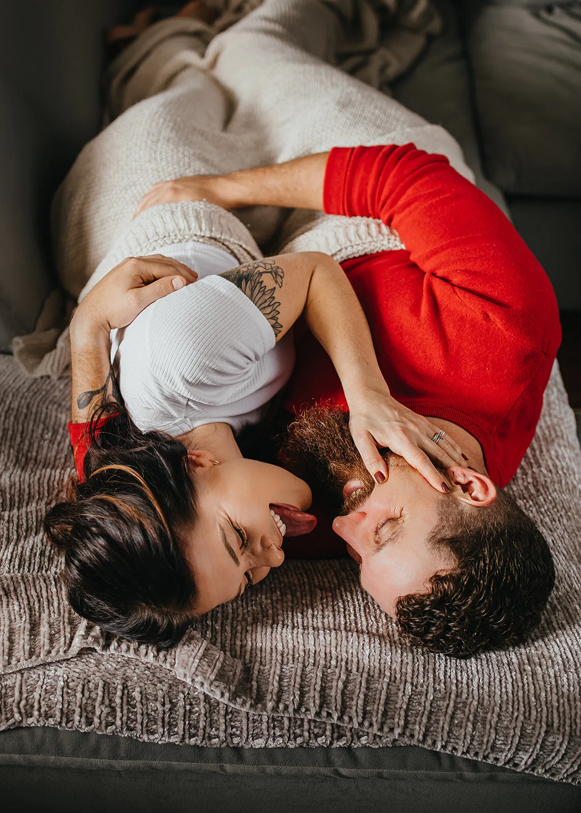 Rad Red Creative Tampa Wedding Photographer In Home Christmas Session