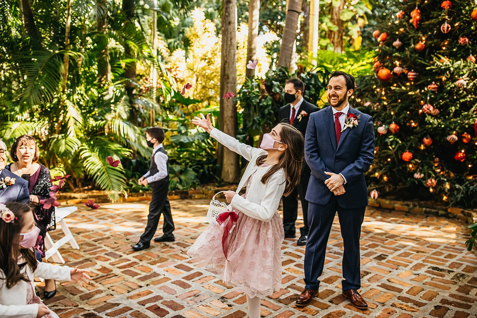Rad Red Creative Tampa Wedding Photographer Sunken Gardens Wedding