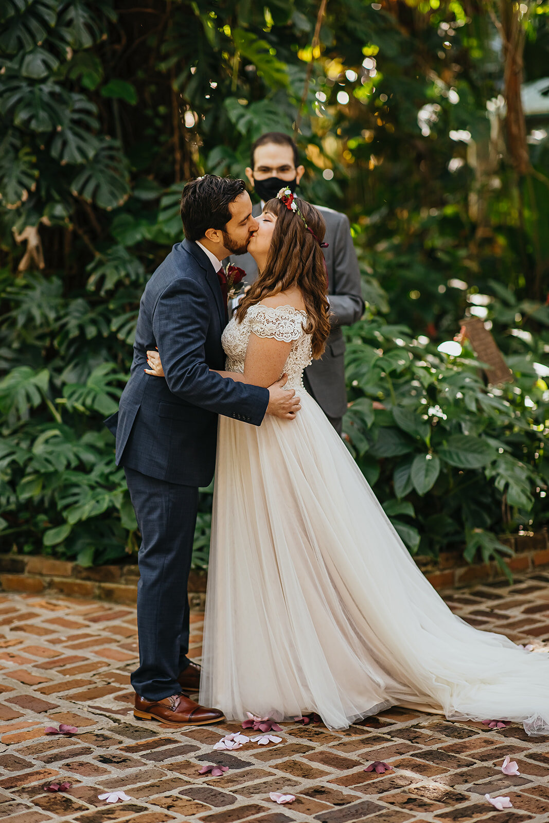 Rad Red Creative Tampa Wedding Photographer Sunken Gardens Wedding
