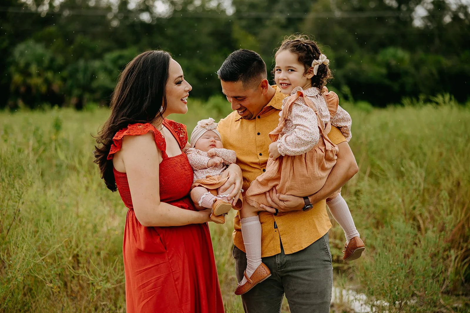 Bedoya Family Mini Session 2023 (JPEG) (61 of 62).jpg
