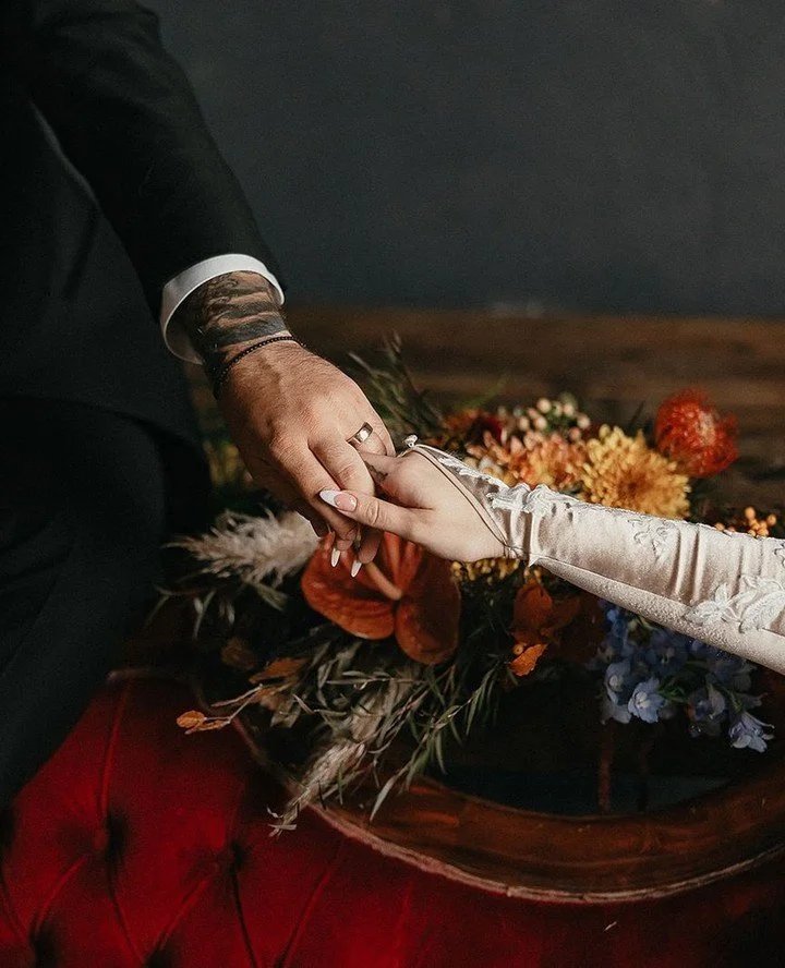 A moment for the hands and their touches (and no, we&rsquo;re not talking dirty here 🤪)⁠
⁠
From the couple holding hands right after &ldquo;I do,&rdquo; to a dad pinning the boutonniere on his son &mdash; one last father-to-groom moment.⁠
⁠
From wip