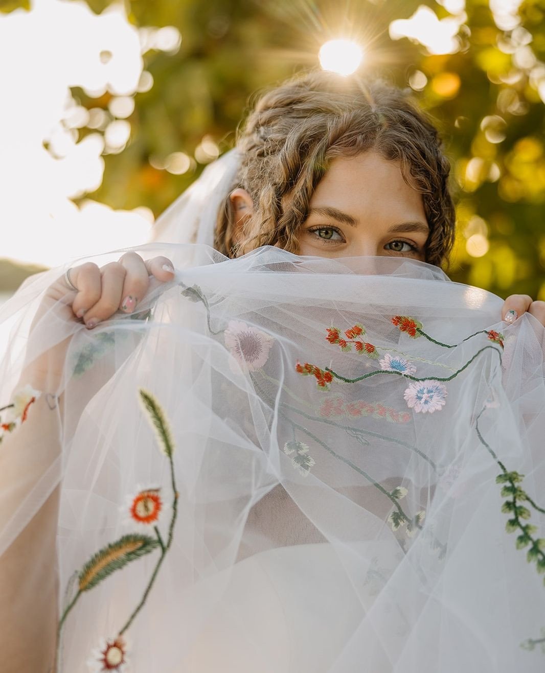 ⁠Marie Selby in the spring just hits different 🌿🌸⁠
⁠
We love weddings like A&amp;C's - ones that feel vibrant, joyful and alive! You can almost smell the flowers and feel the sunshine on your face. ⁠
⁠
A little film grain, a lot of color, and memor