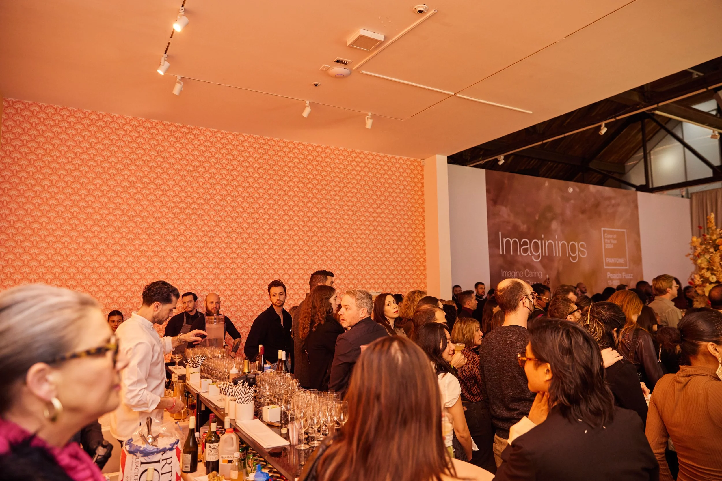 23_12_Pantone-COTY182.jpg
