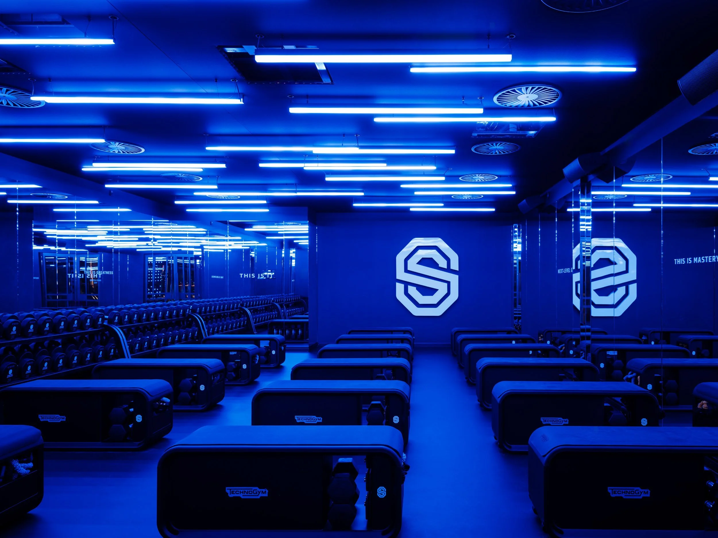 Saints & Stars Amsterdam City08.jpg