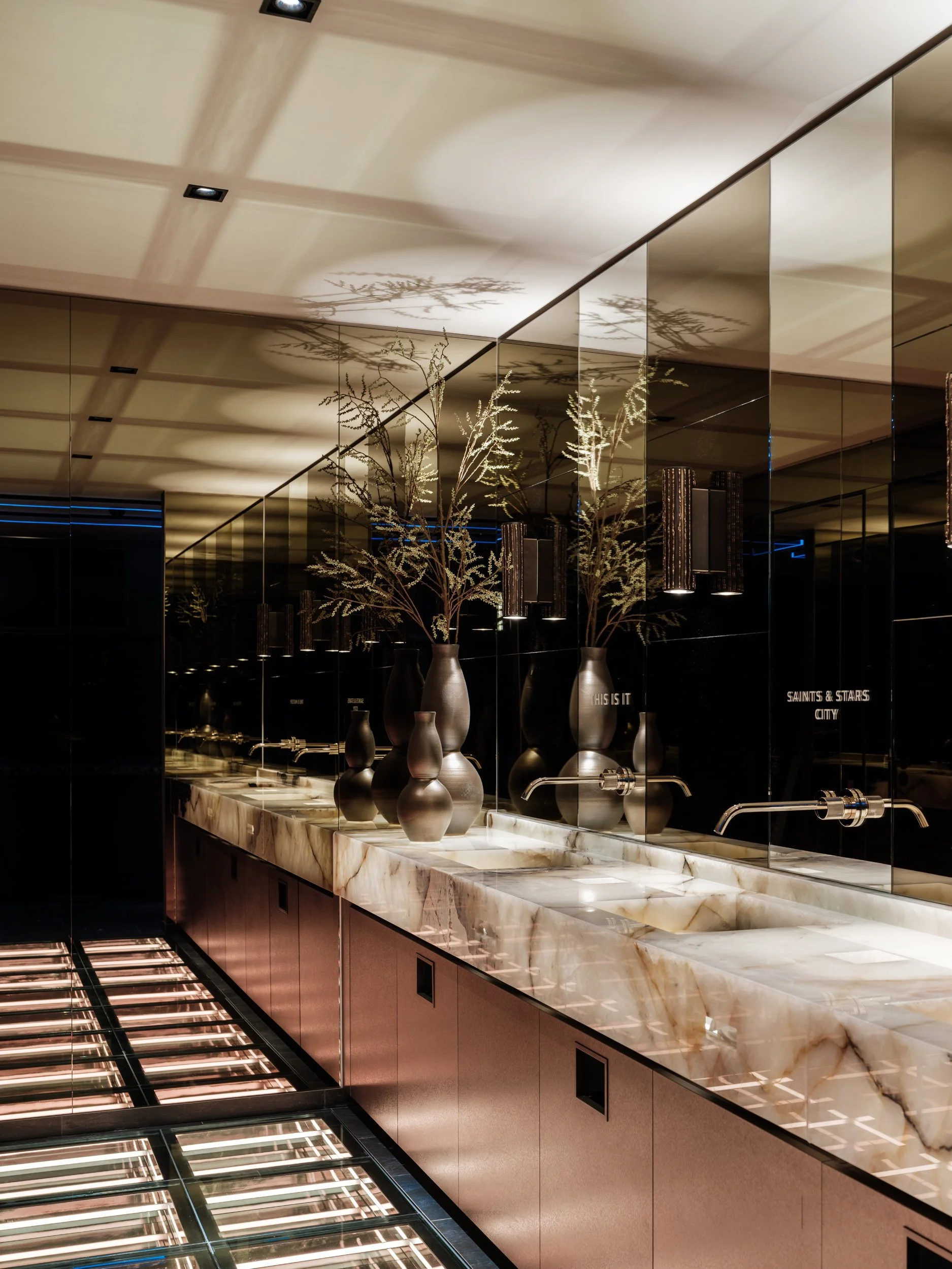 Saints & Stars Amsterdam City03.jpg