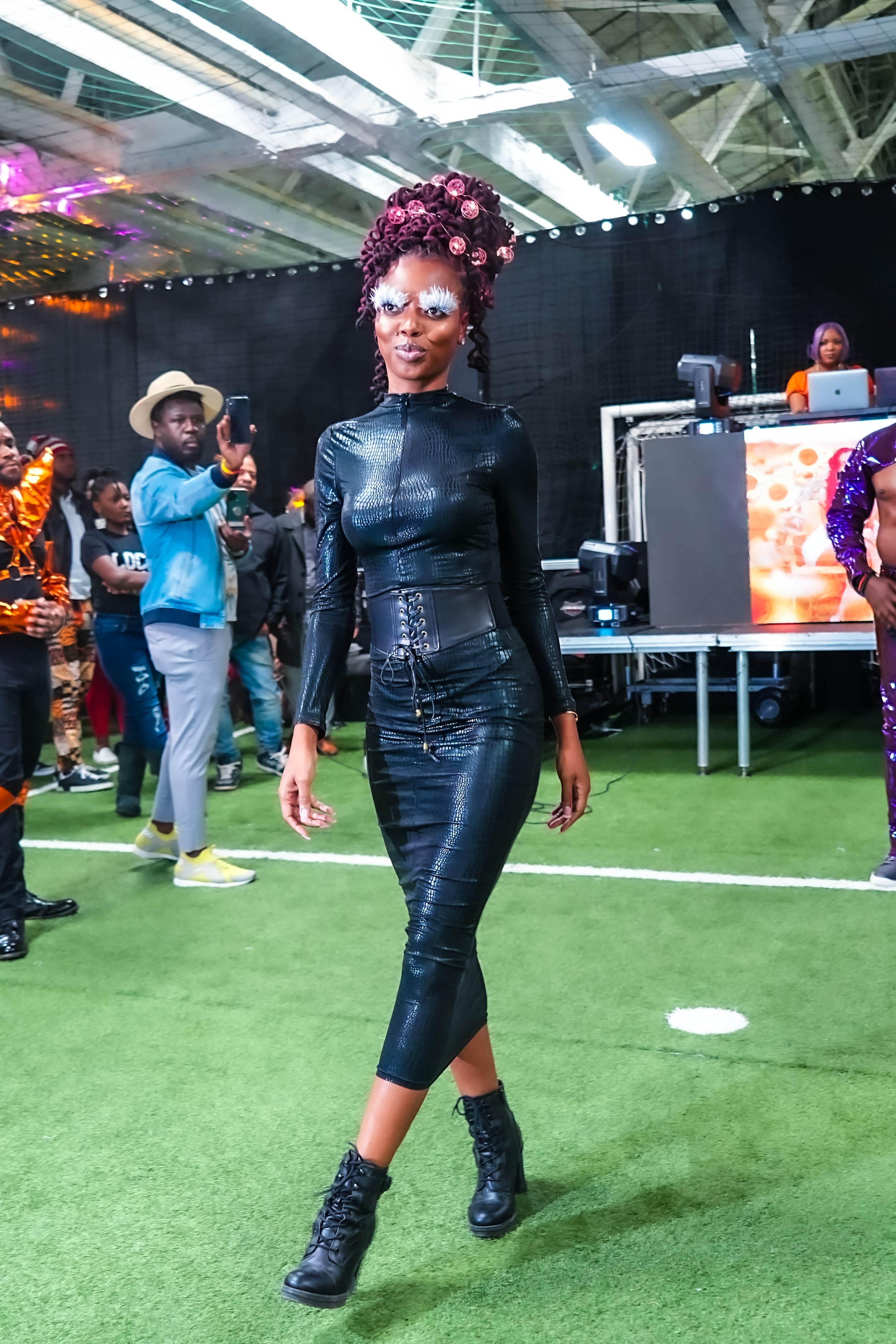 LOC 22 MAIN SHOW_-238.JPG