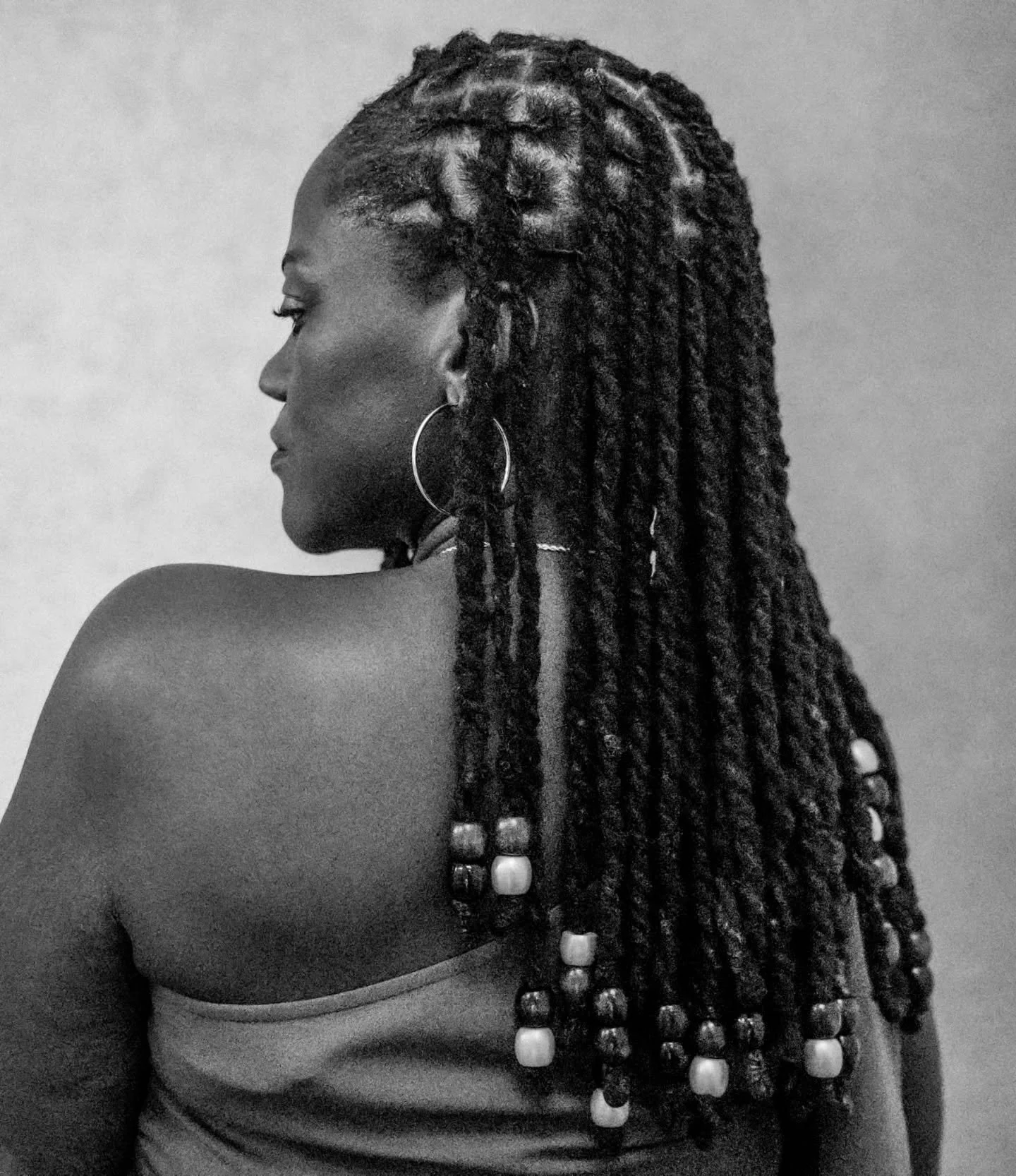 EVERY CROWN HAS A STORY. 👑📸

More than hair. More than a hairstyle.

Our crowns carry history, identity, culture, resistance, beauty, and stories worth telling.

Through the lens of @frankxter_ of @atelierartist, we're capturing the beauty and indi