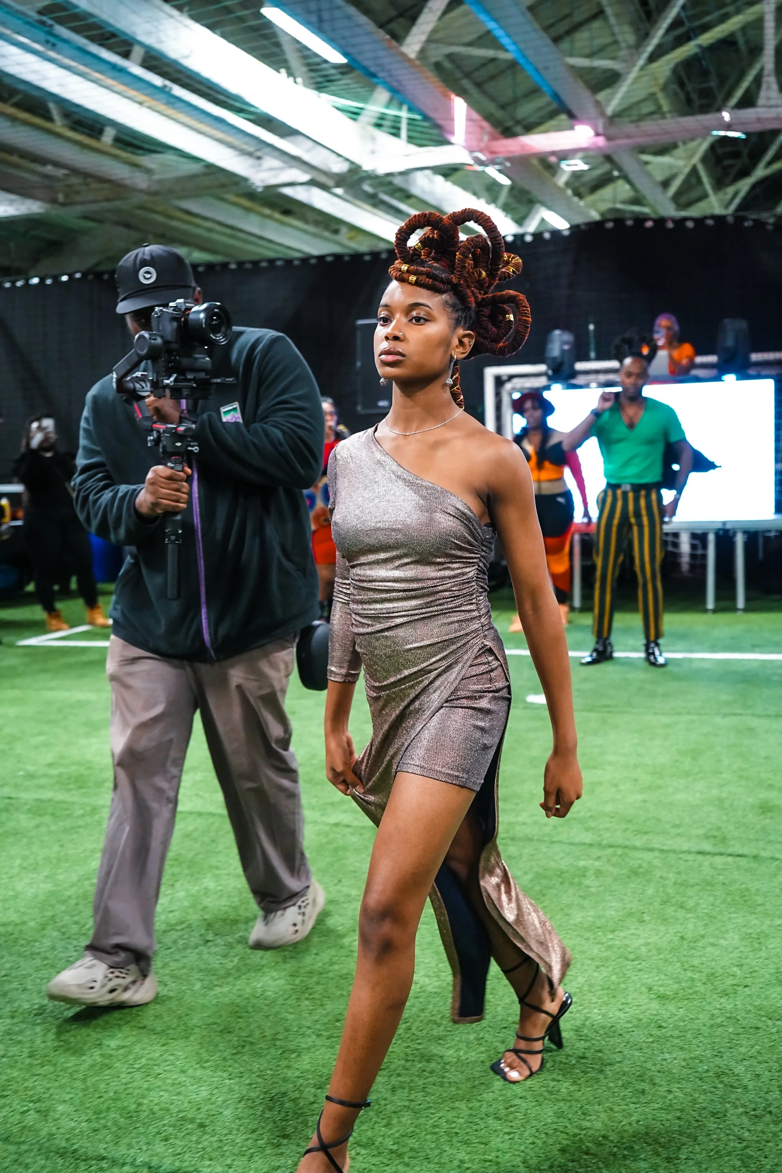 LOC 22 MAIN SHOW_-125.JPG