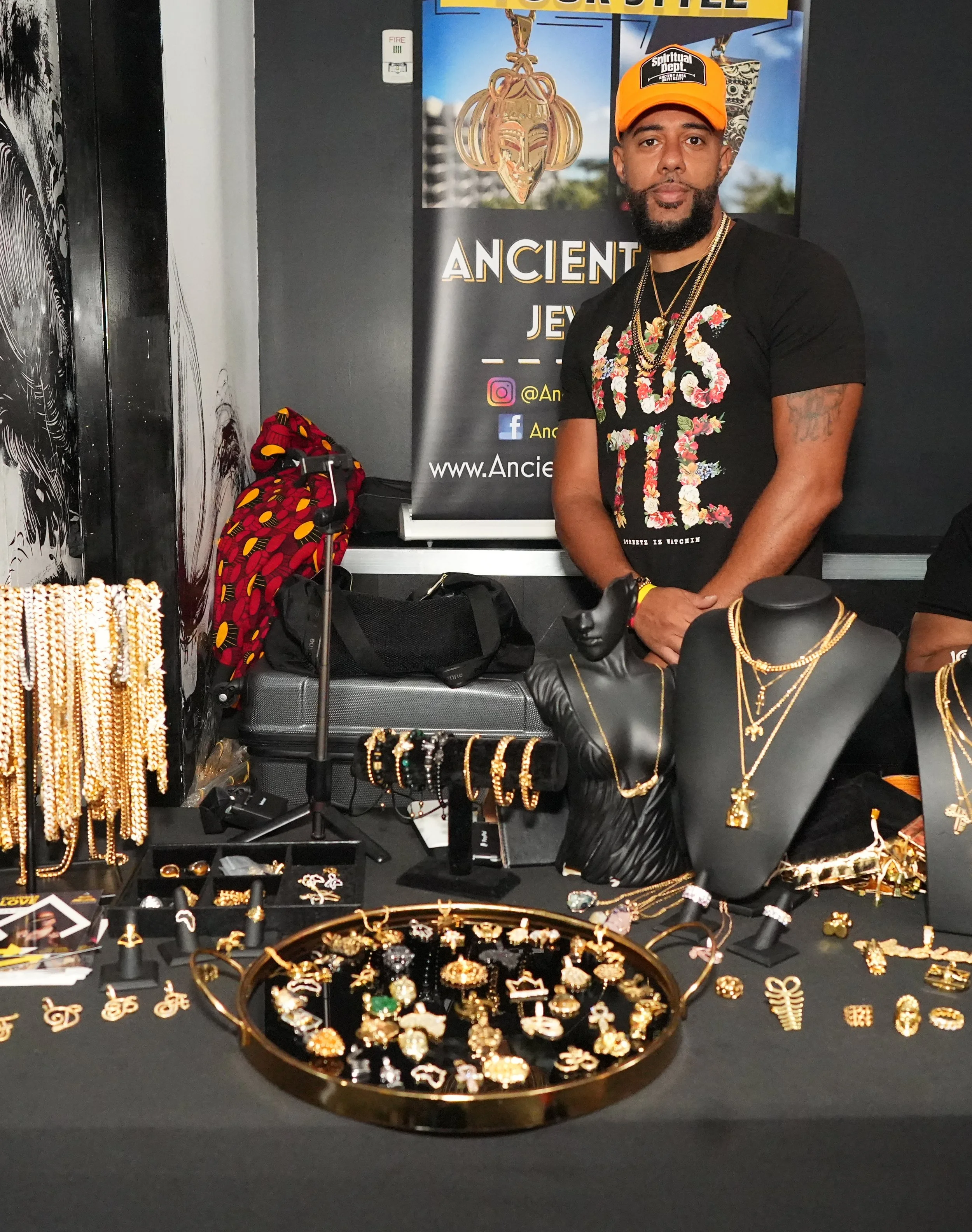 LOC 23 SHOW PIX-113.jpg