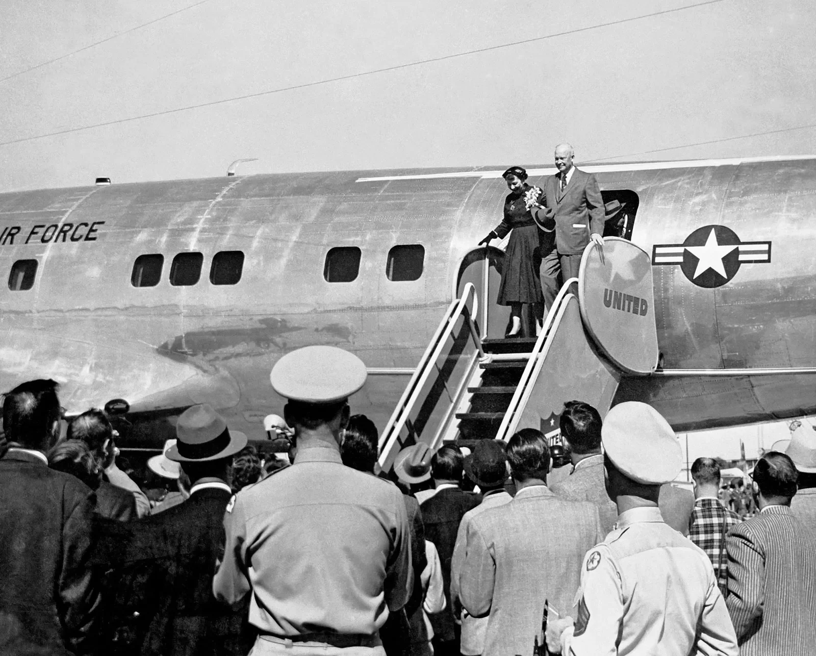 Dwight and Mamie Eisenhower Exiting First Air Force One Aircraft in 1950