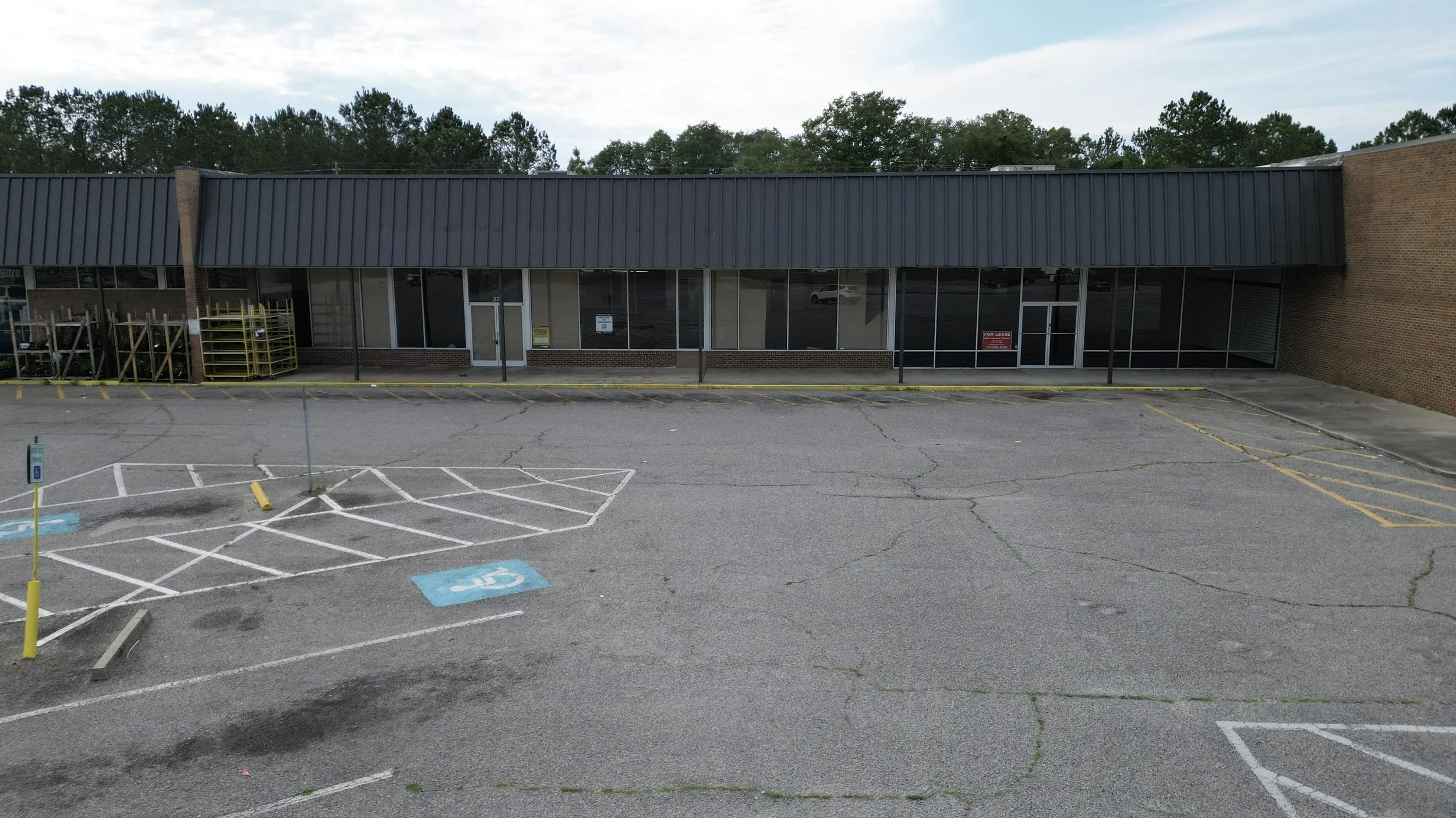 Kingstree Square - Suite H