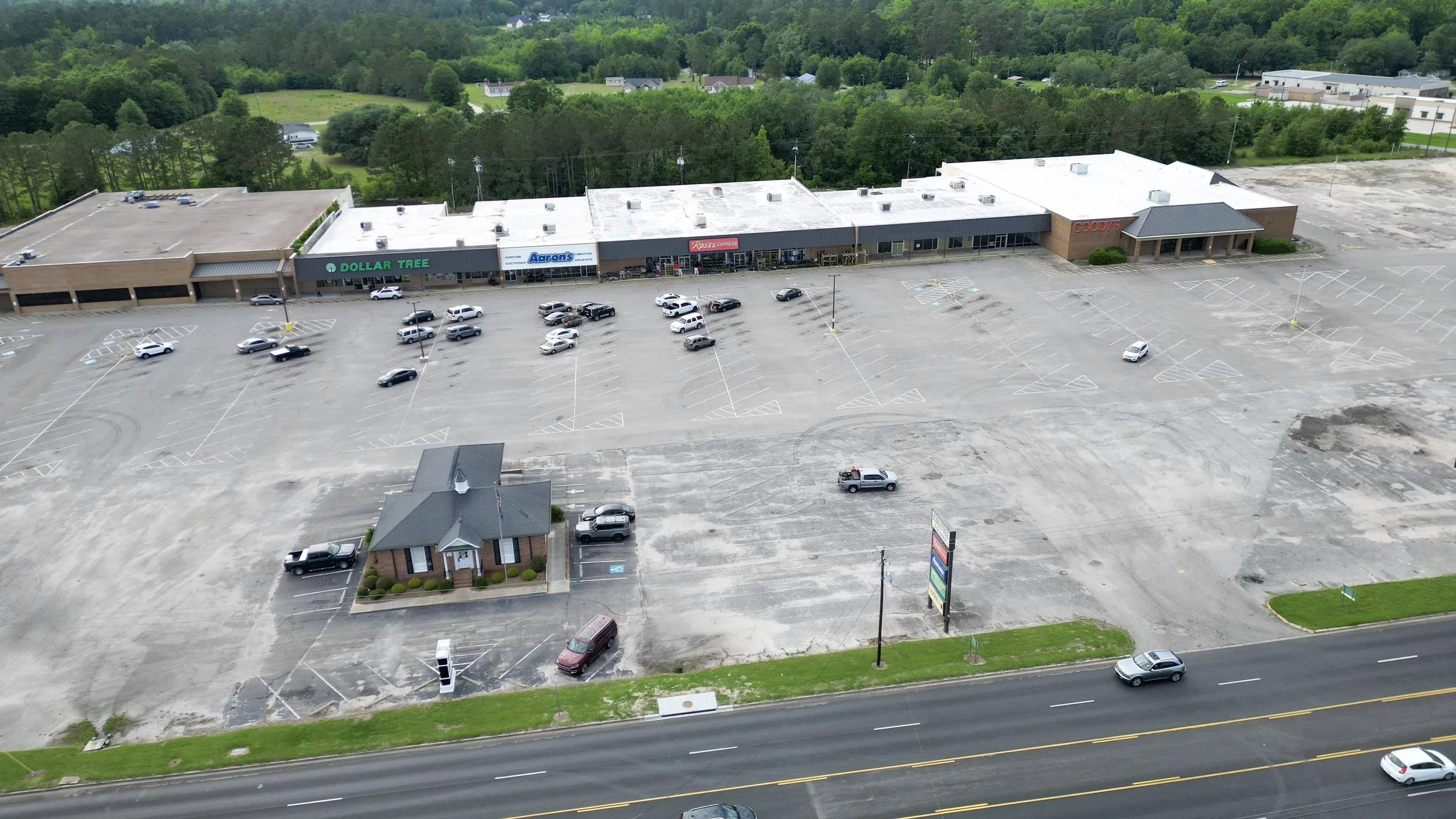 Kingstree Square - Suite K