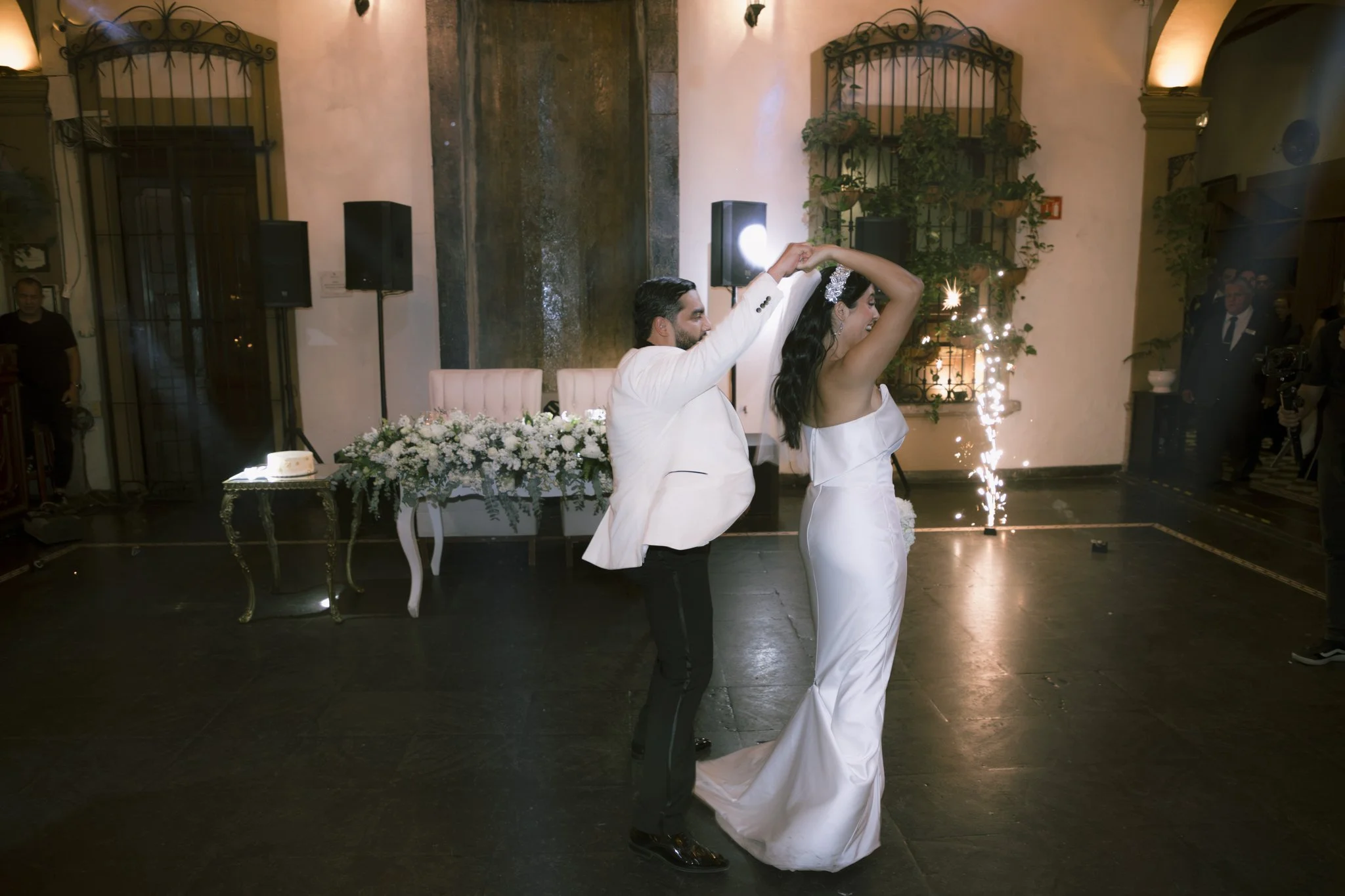M&I_Wedding 375.jpg
