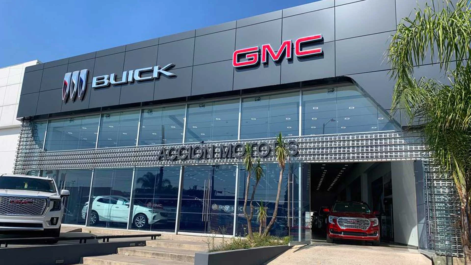 GMC Naosa Buick <p class="sqsrte-small" style="font-size:0.6em">Guadalajara</p>
