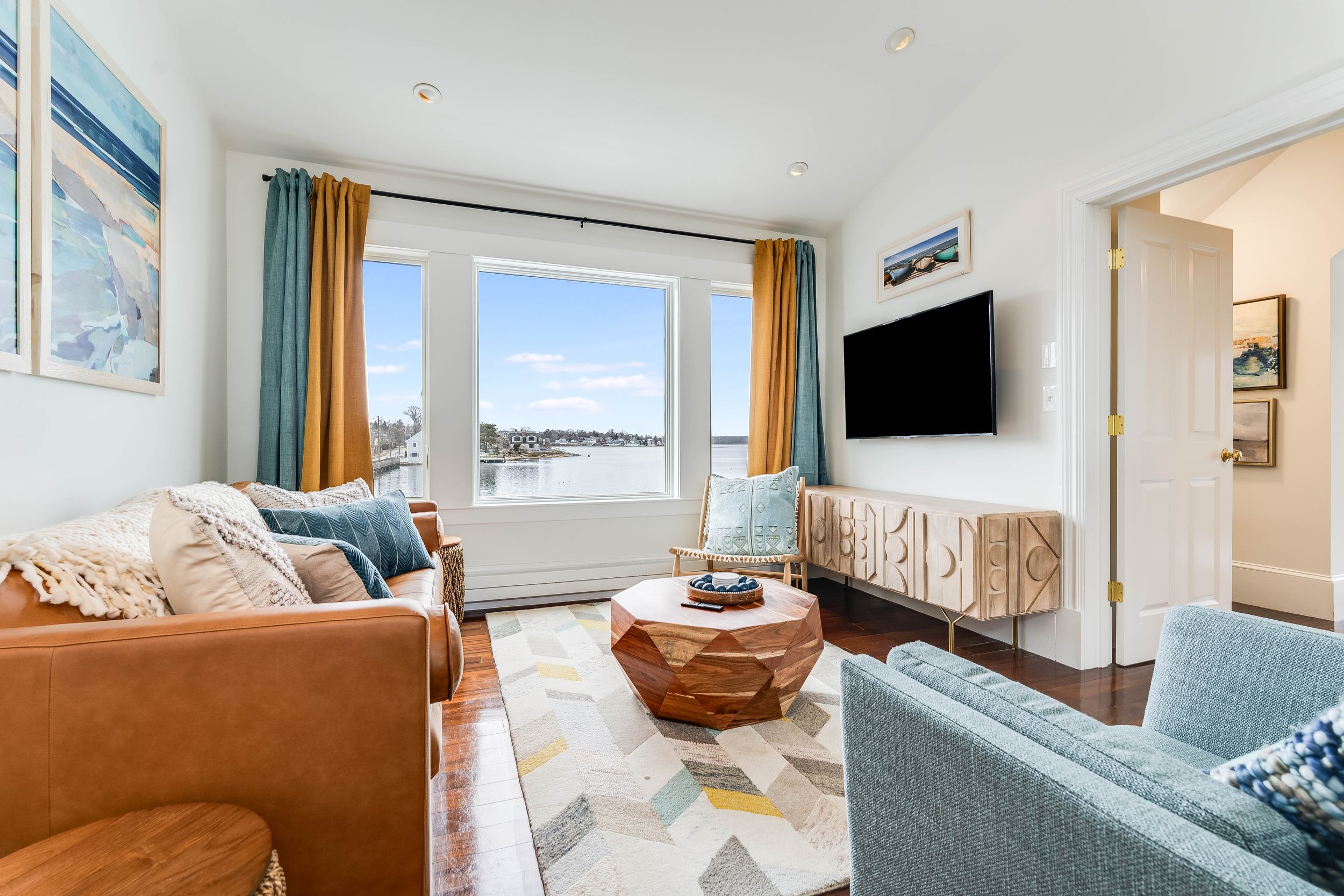 698 Washington St-35.jpg