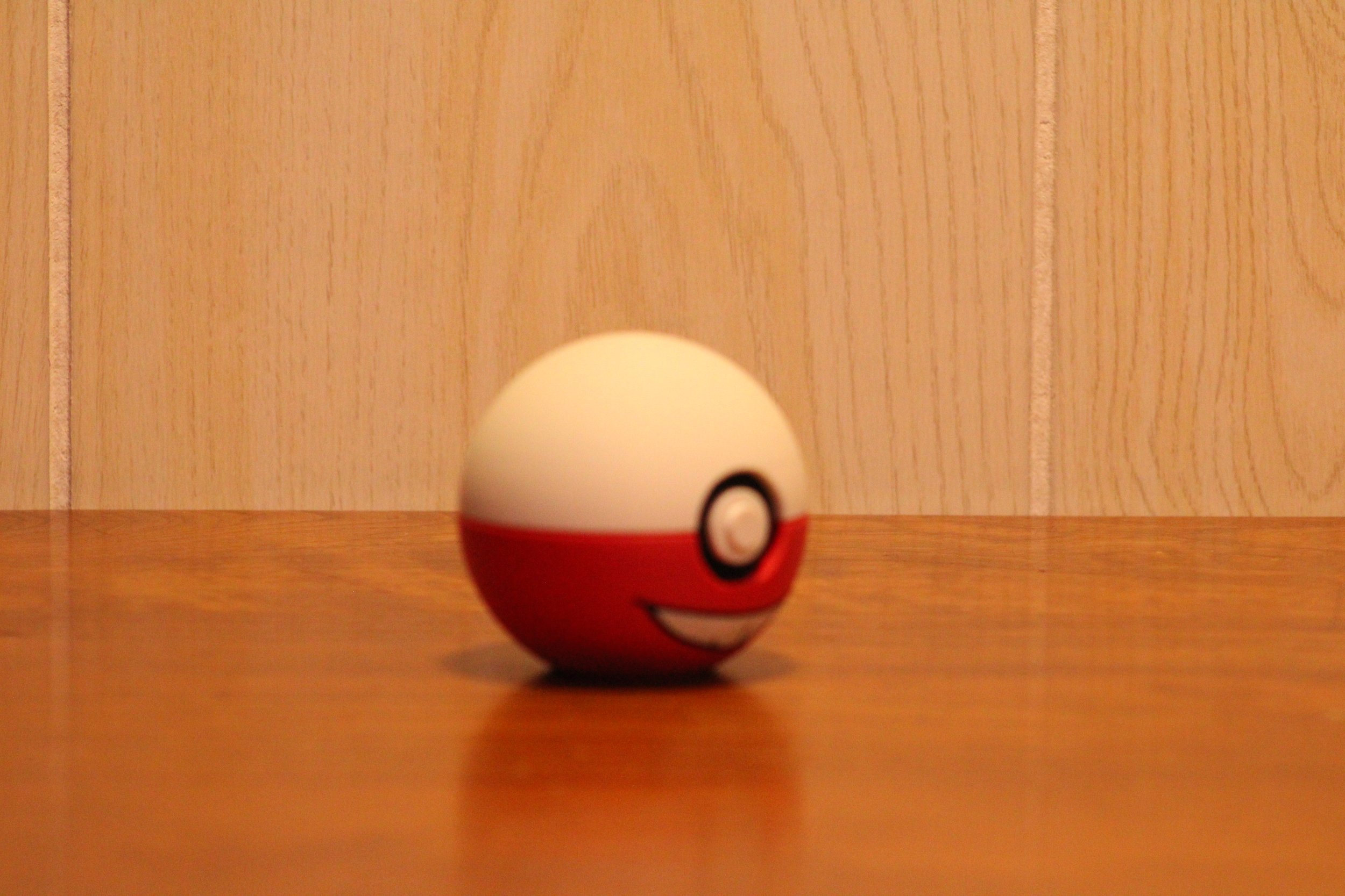 #0101 - Electrode inspired Pokéball Collectable