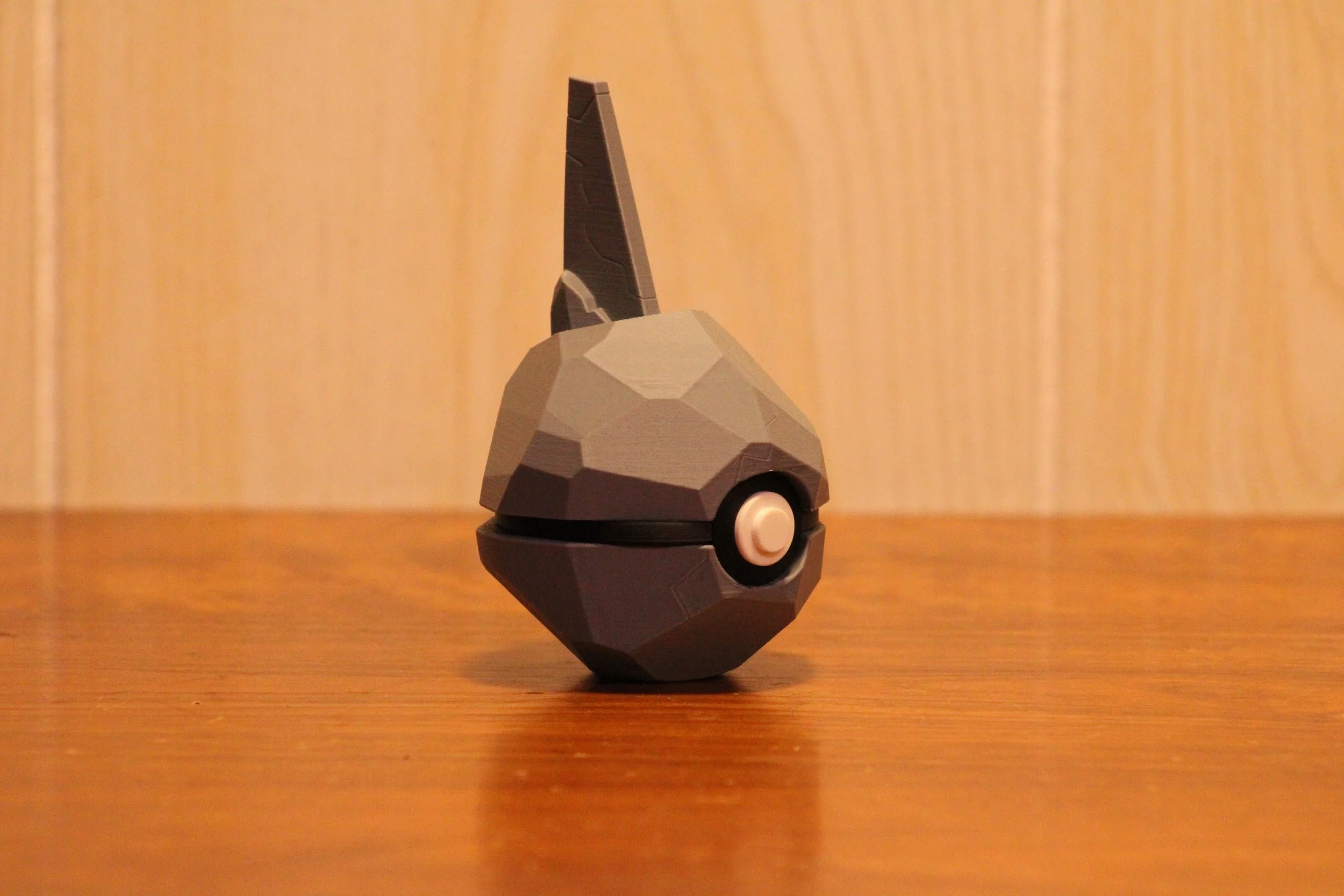 #0095 - Onyx inspired Pokéball Collectable