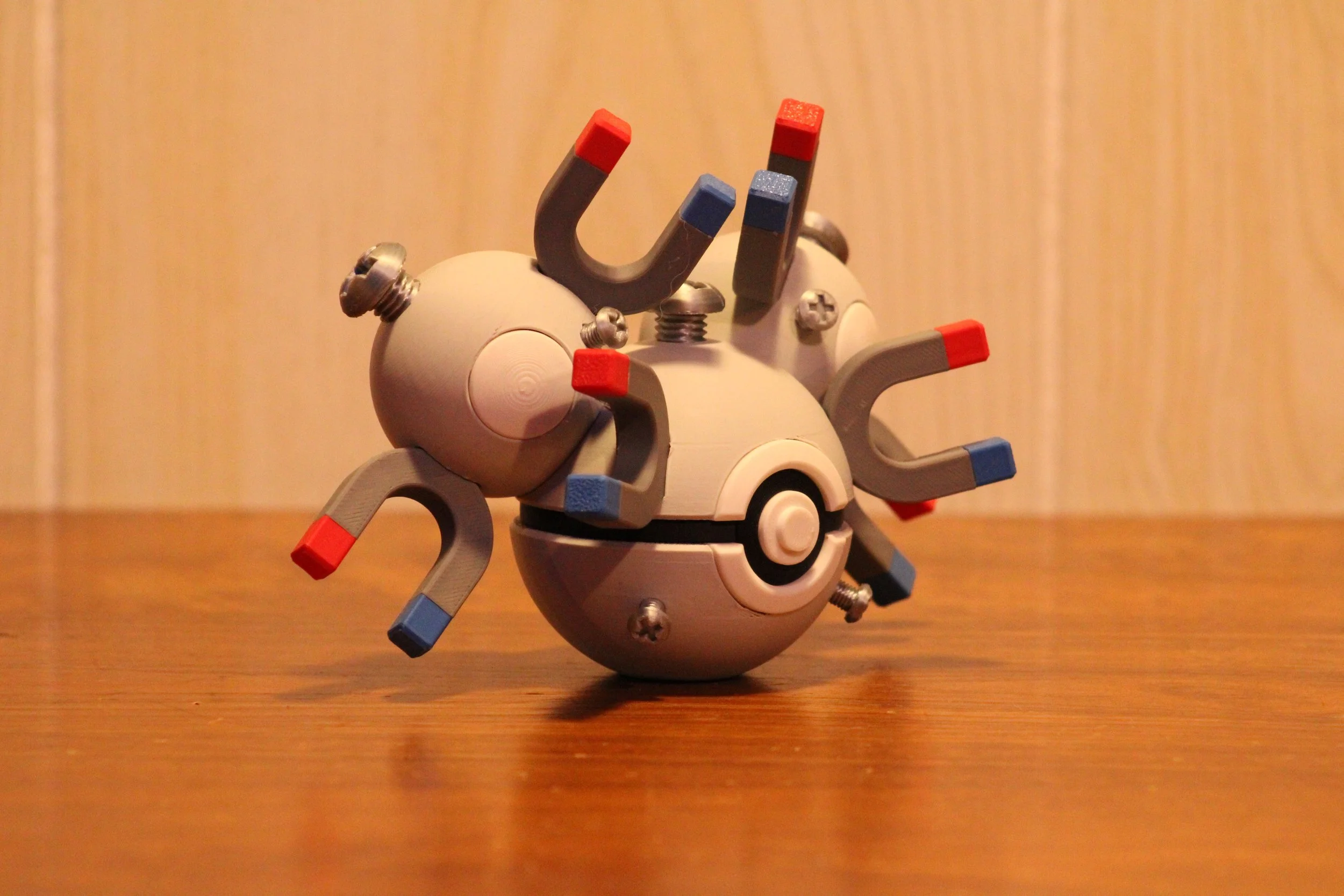 #0082 - Magneton inspired Pokéball Collectable