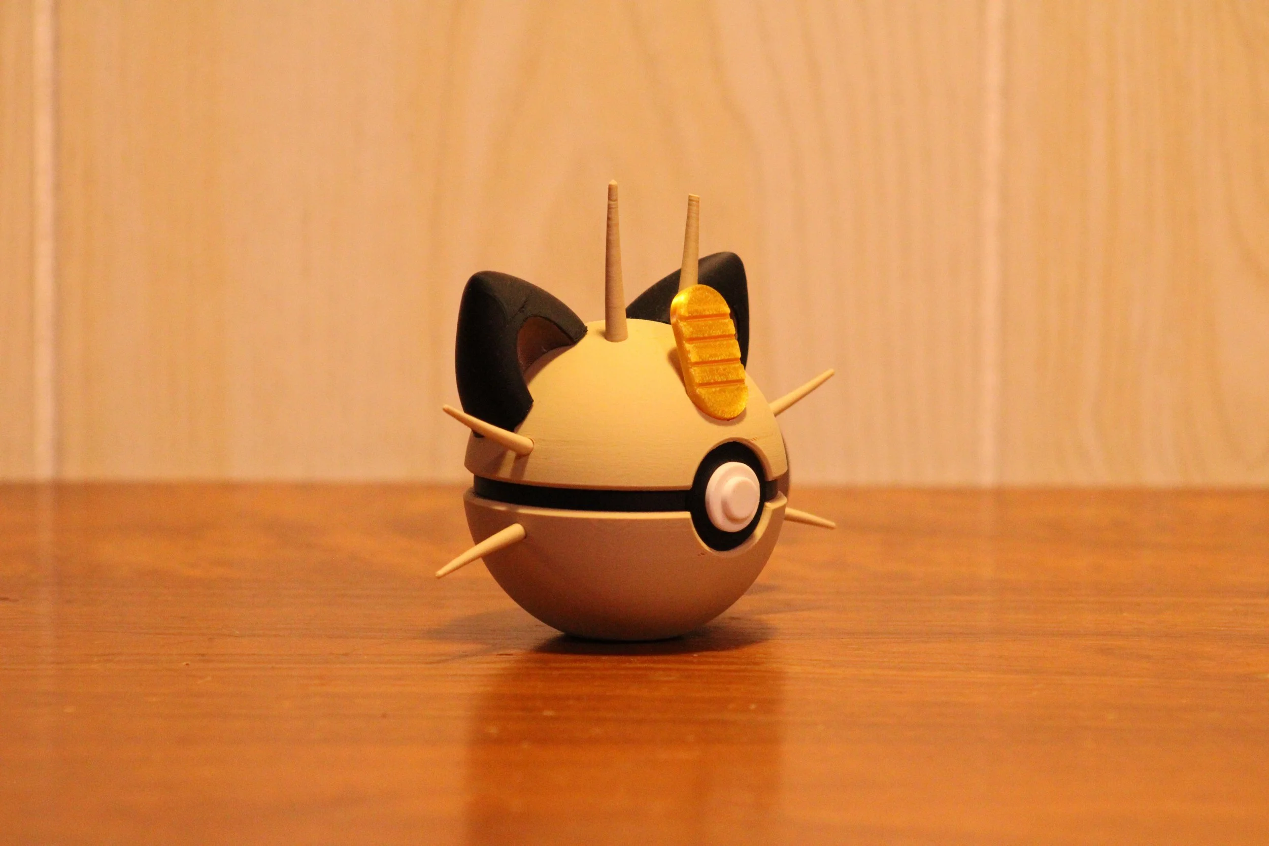 #0052 - Meowth inspired Pokéball Collectable
