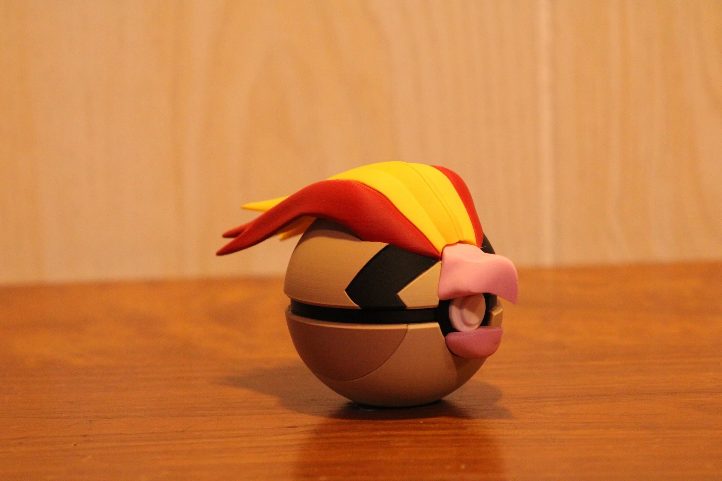 #0018 - Pidgeot inspired Pokéball Collectable