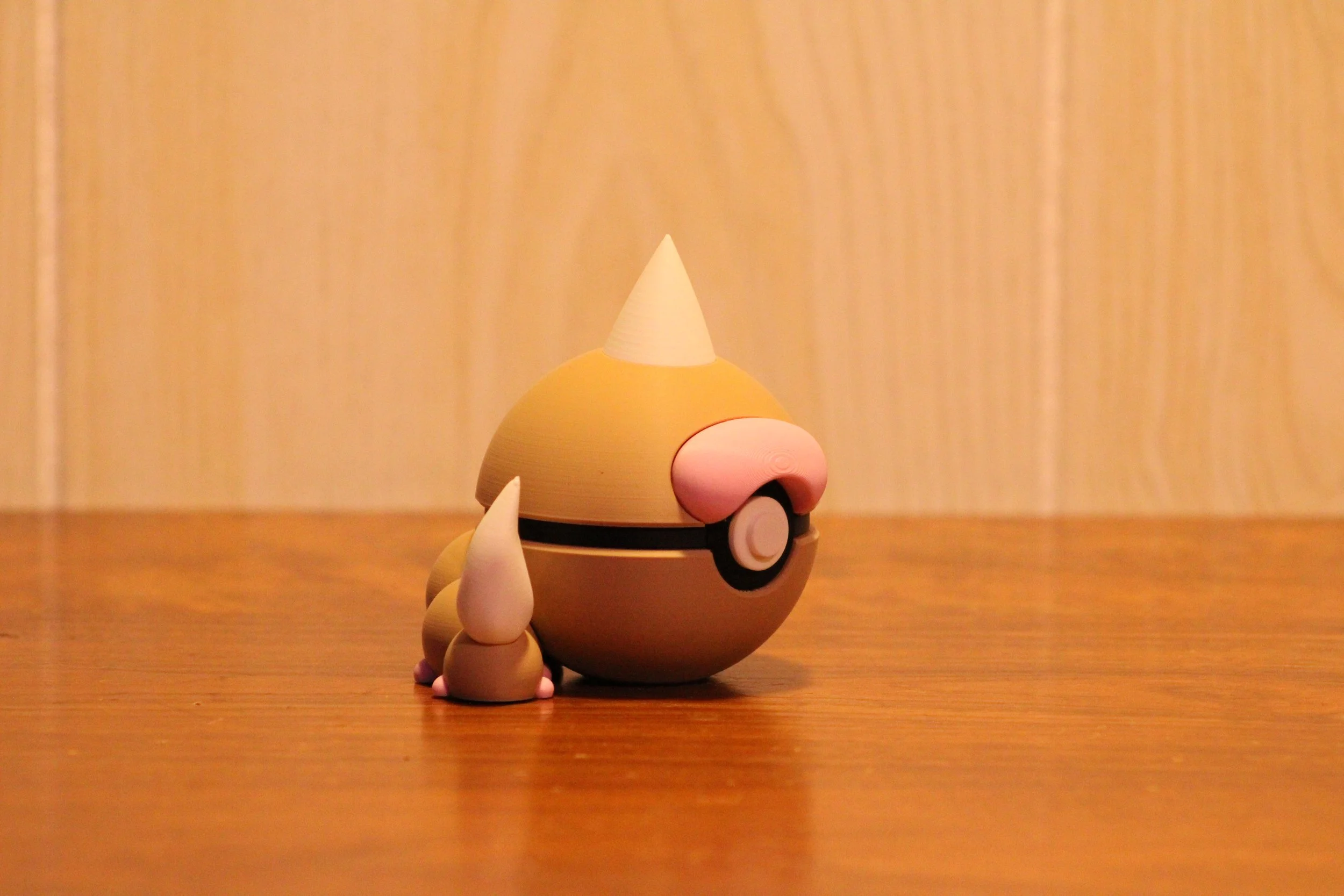 #0013 - Weedle inspired Pokéball Collectable