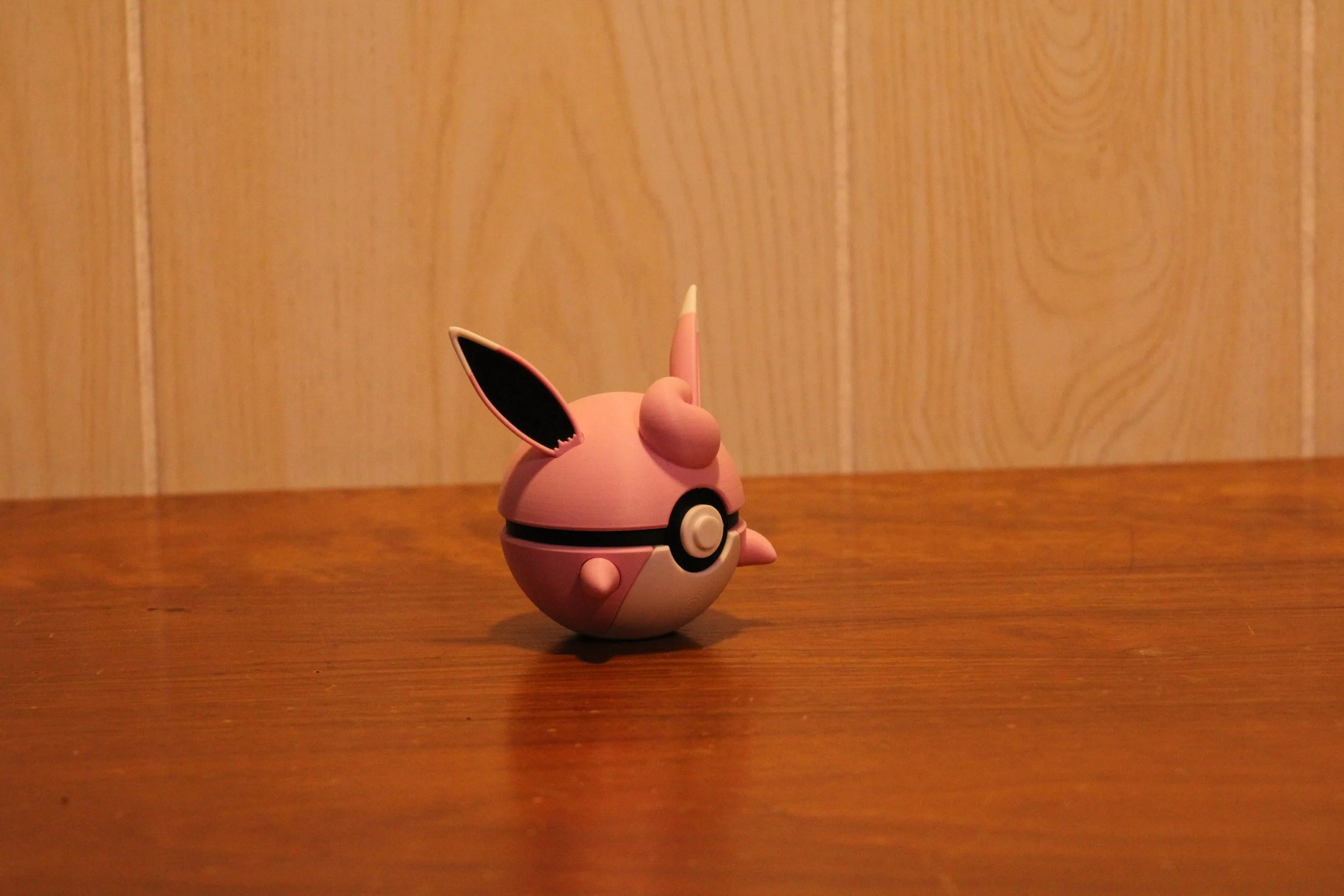 #0040 - Wigglytuff inspired Pokéball Collectable