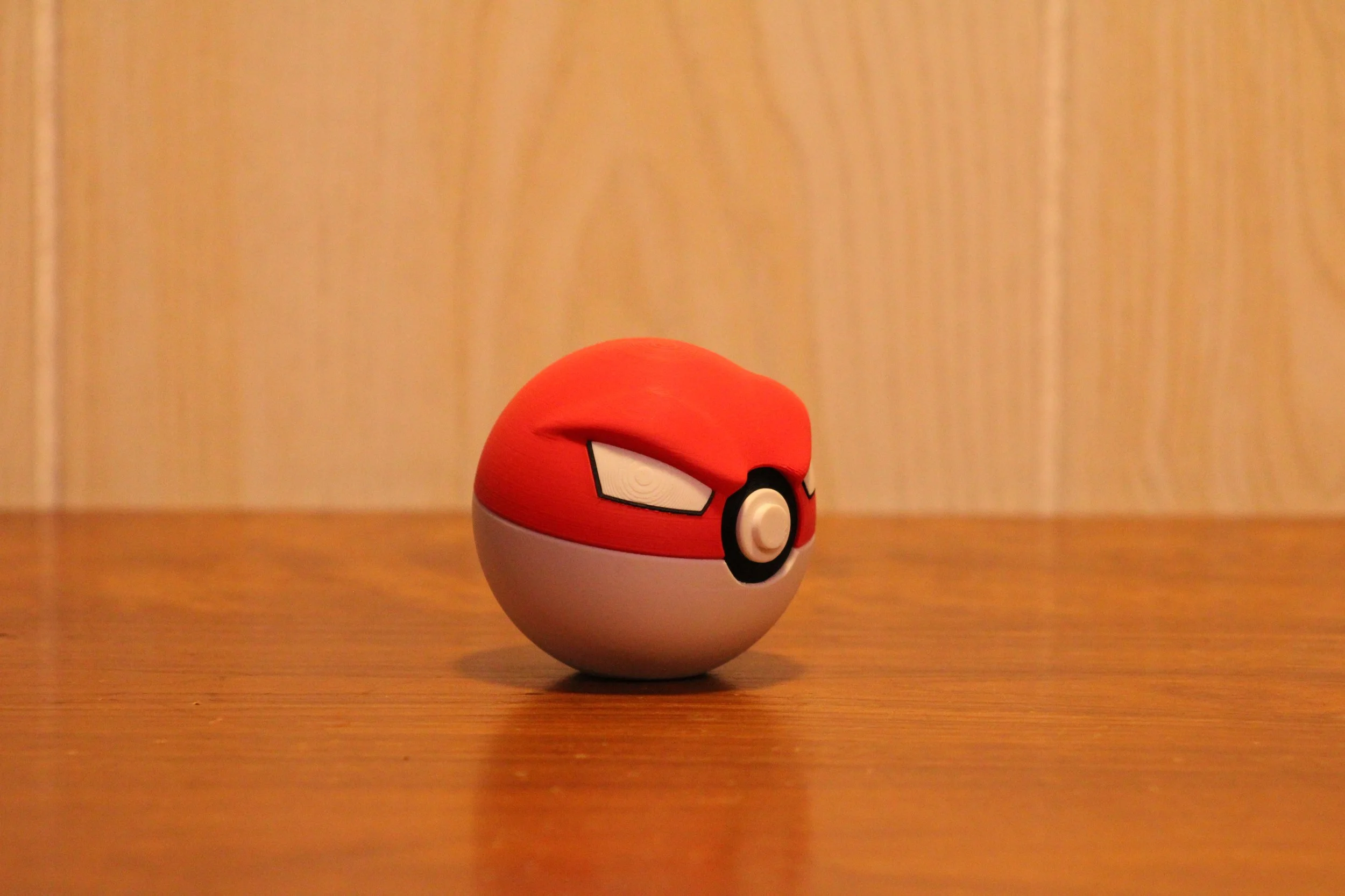 #0100 - Voltorb inspired Pokéball Collectable