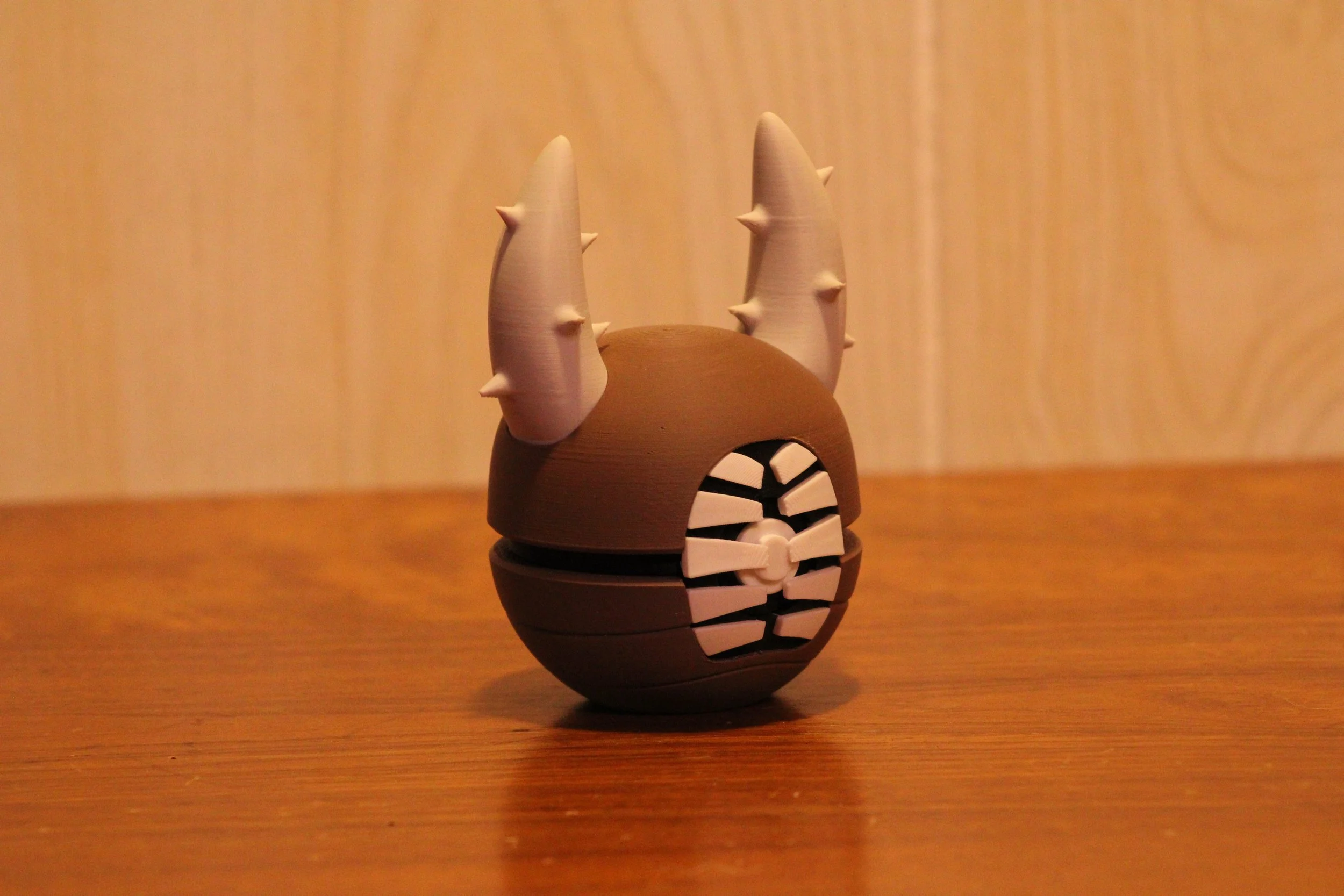 #0127 - Pinser inspired Pokéball Collectable