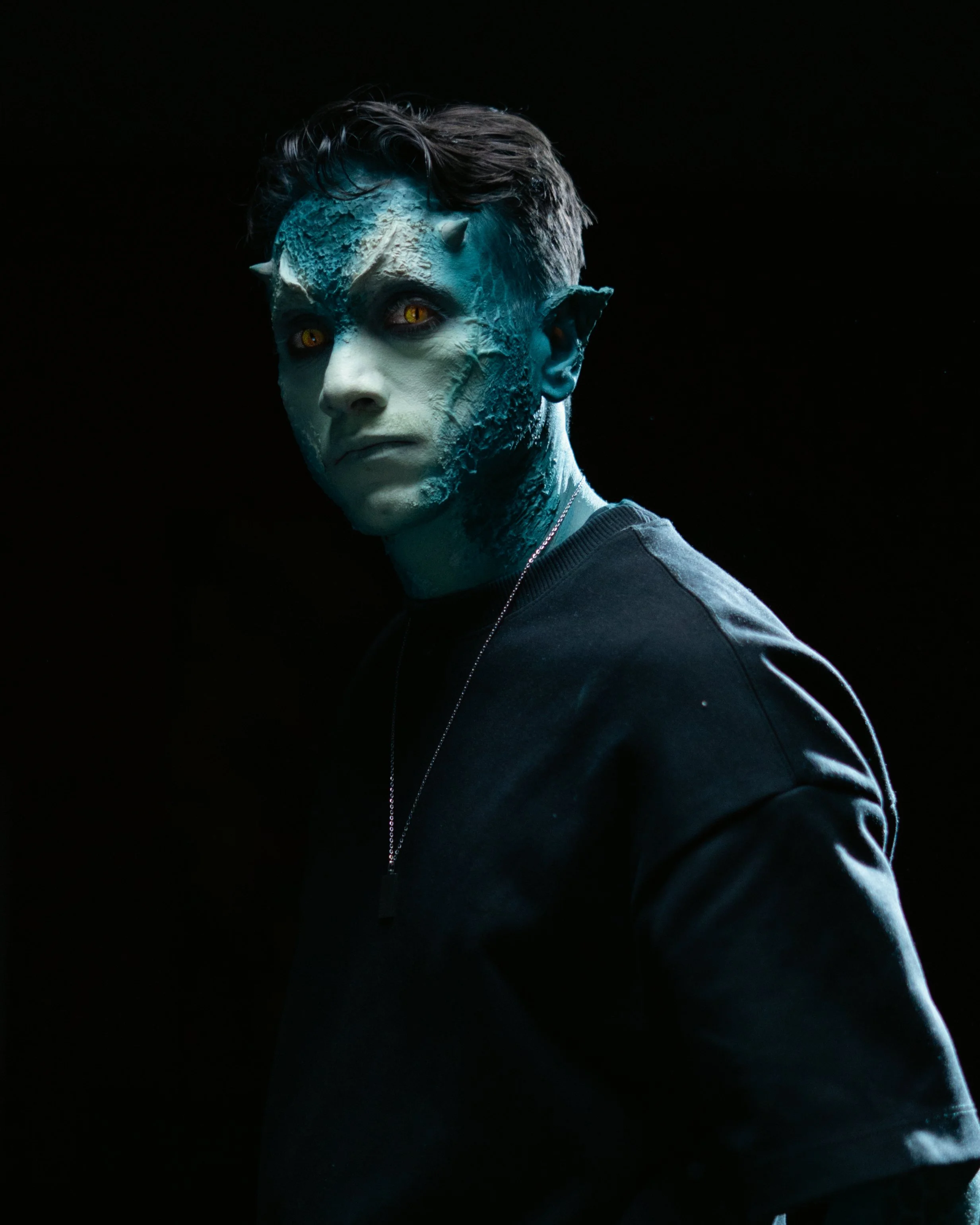 Miguel Torres Umba_Luna Make Up