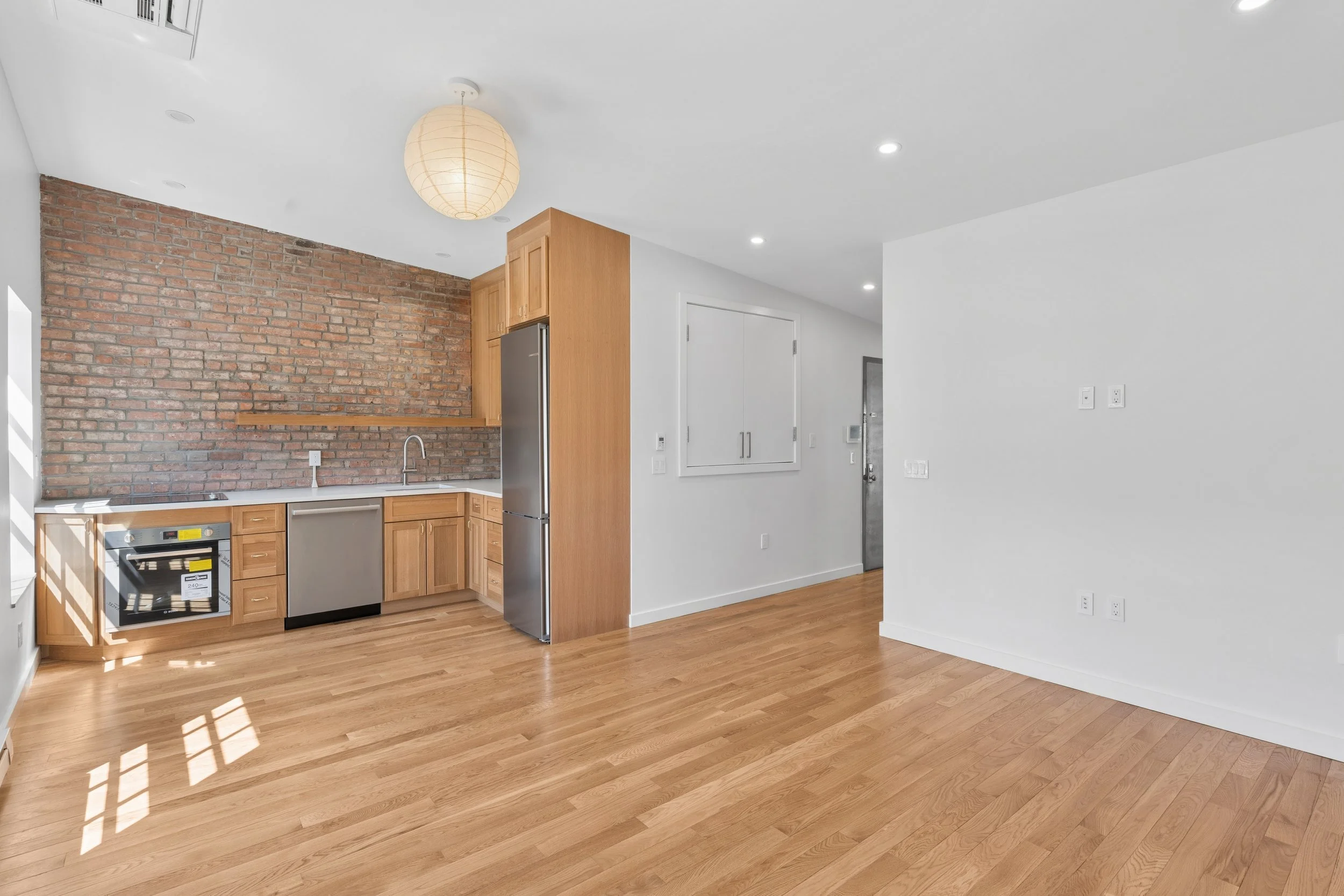 02-64 Greenwich Ave Unit 1_inGageRE_0002.jpg