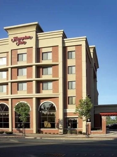 HamptonInnSchenectady.bjpg.jpg